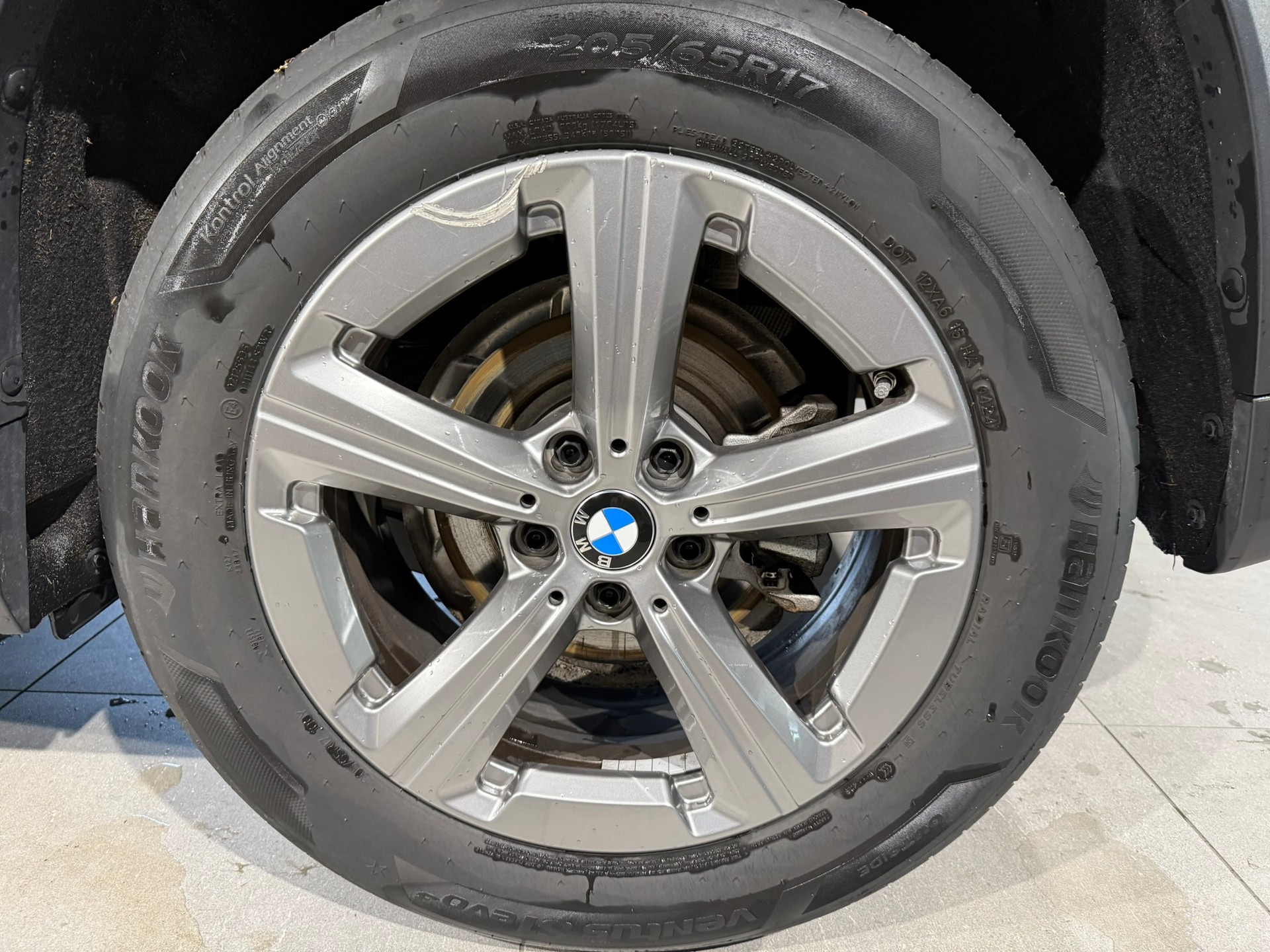 BMW X1 sDrive 18i-image-25