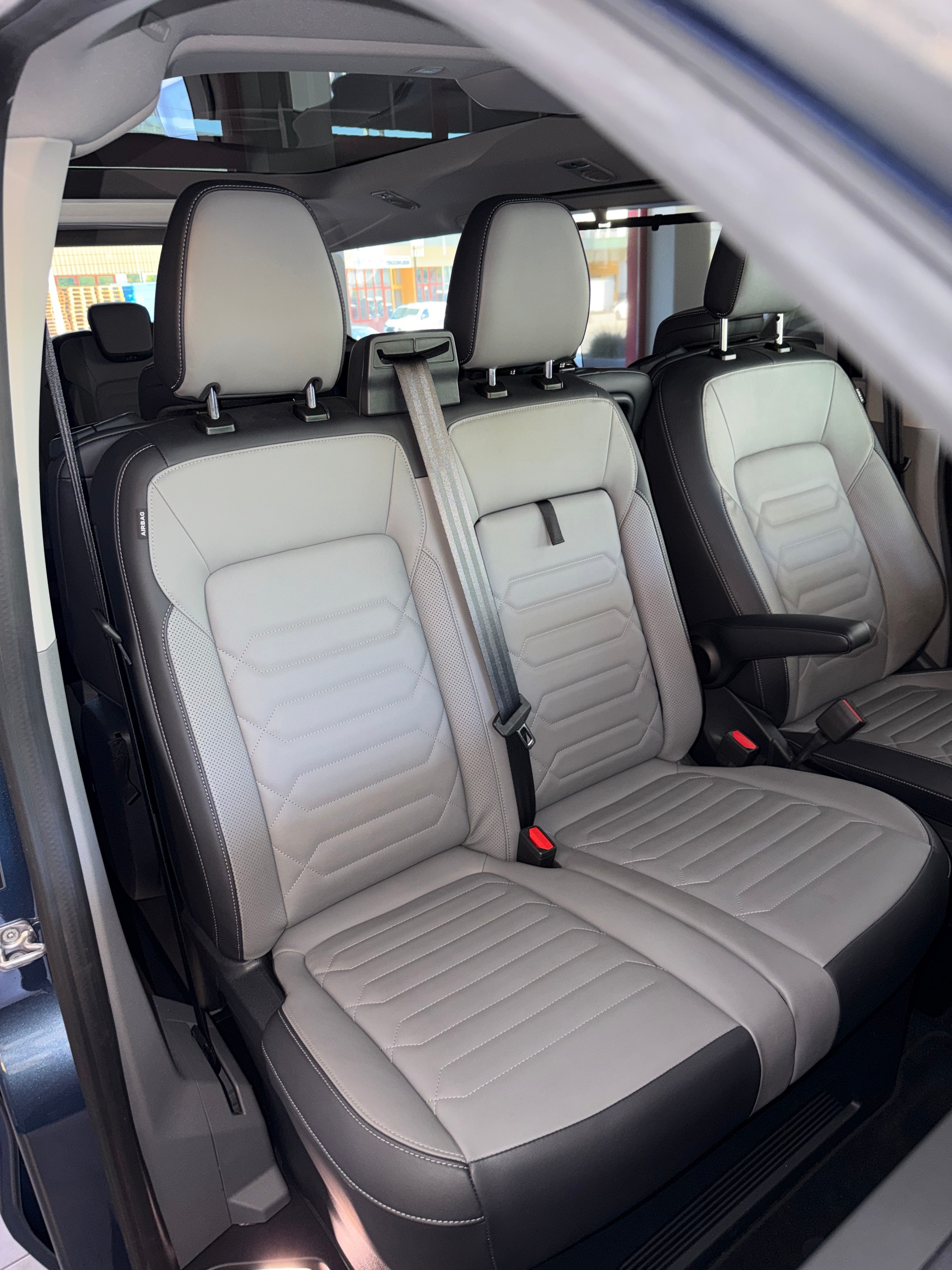 FORD Tourneo Bus 320 L2H1 Titanium Automat-image-17