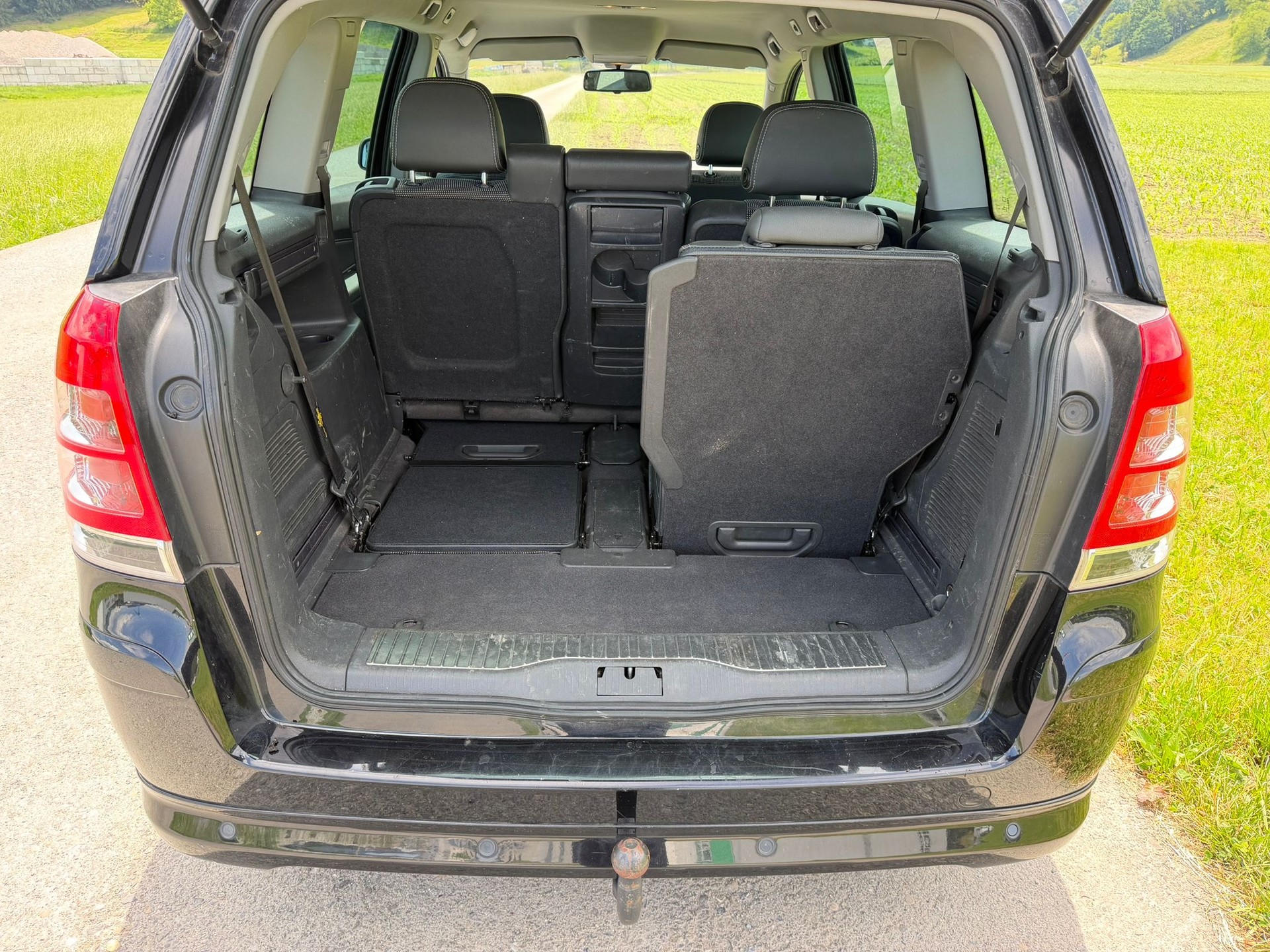 OPEL Zafira 2.2i 16V Anniversary Edition-image-14