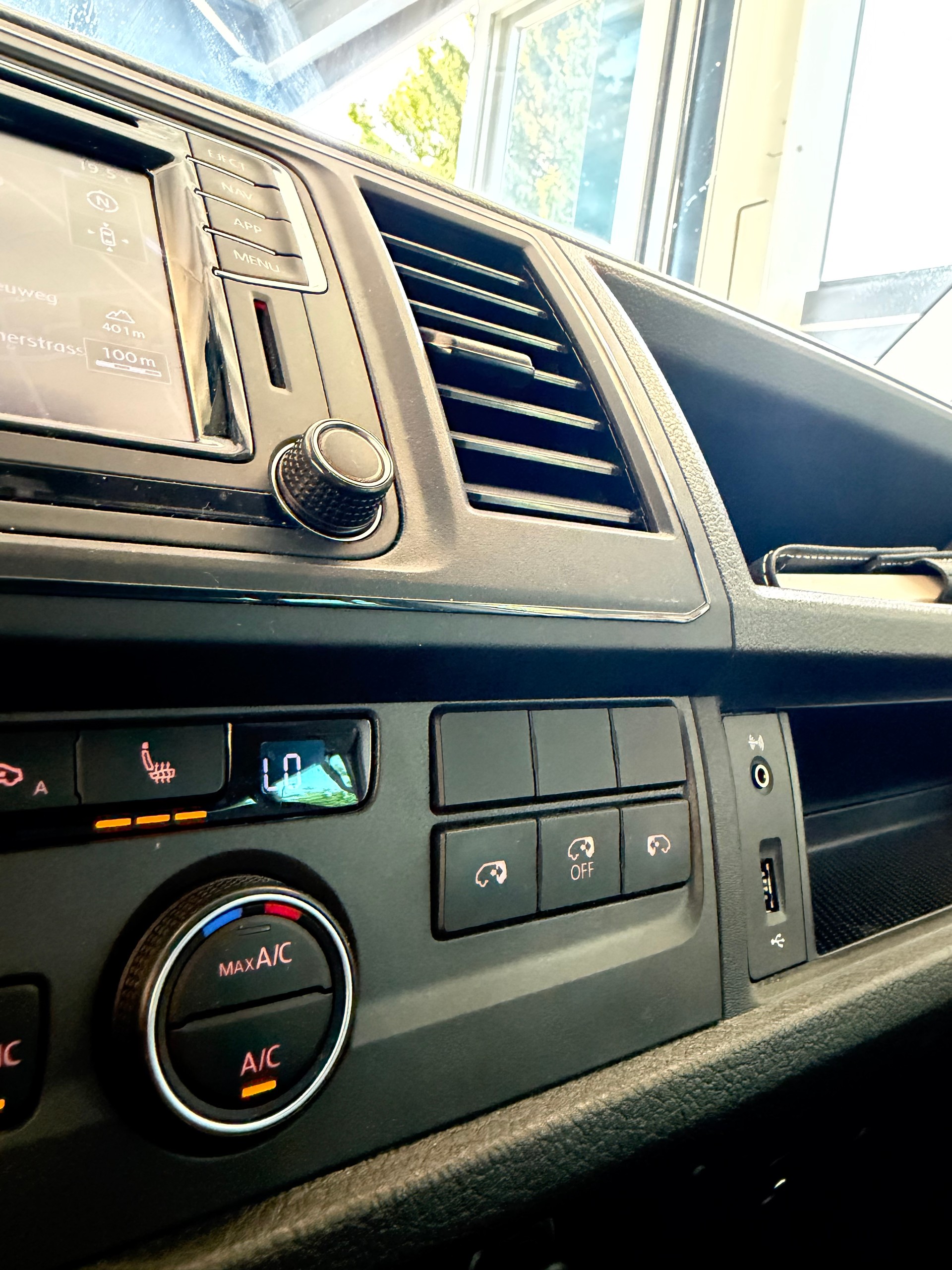VW T6 Caravelle 3000 2.0 TDI 150 CL Liberty DSG-image-15