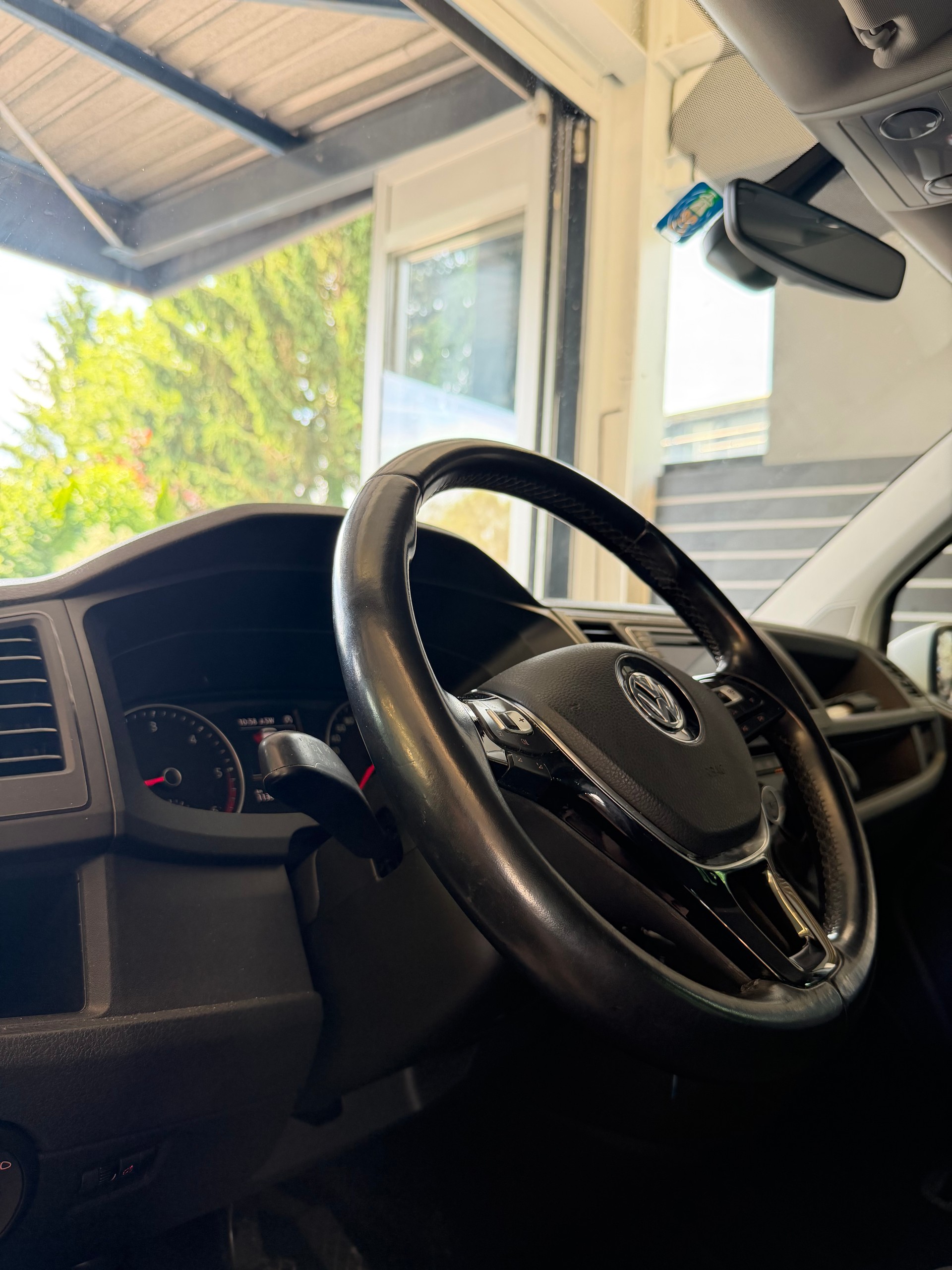 VW T6 Caravelle 3000 2.0 TDI 150 CL Liberty DSG-image-12