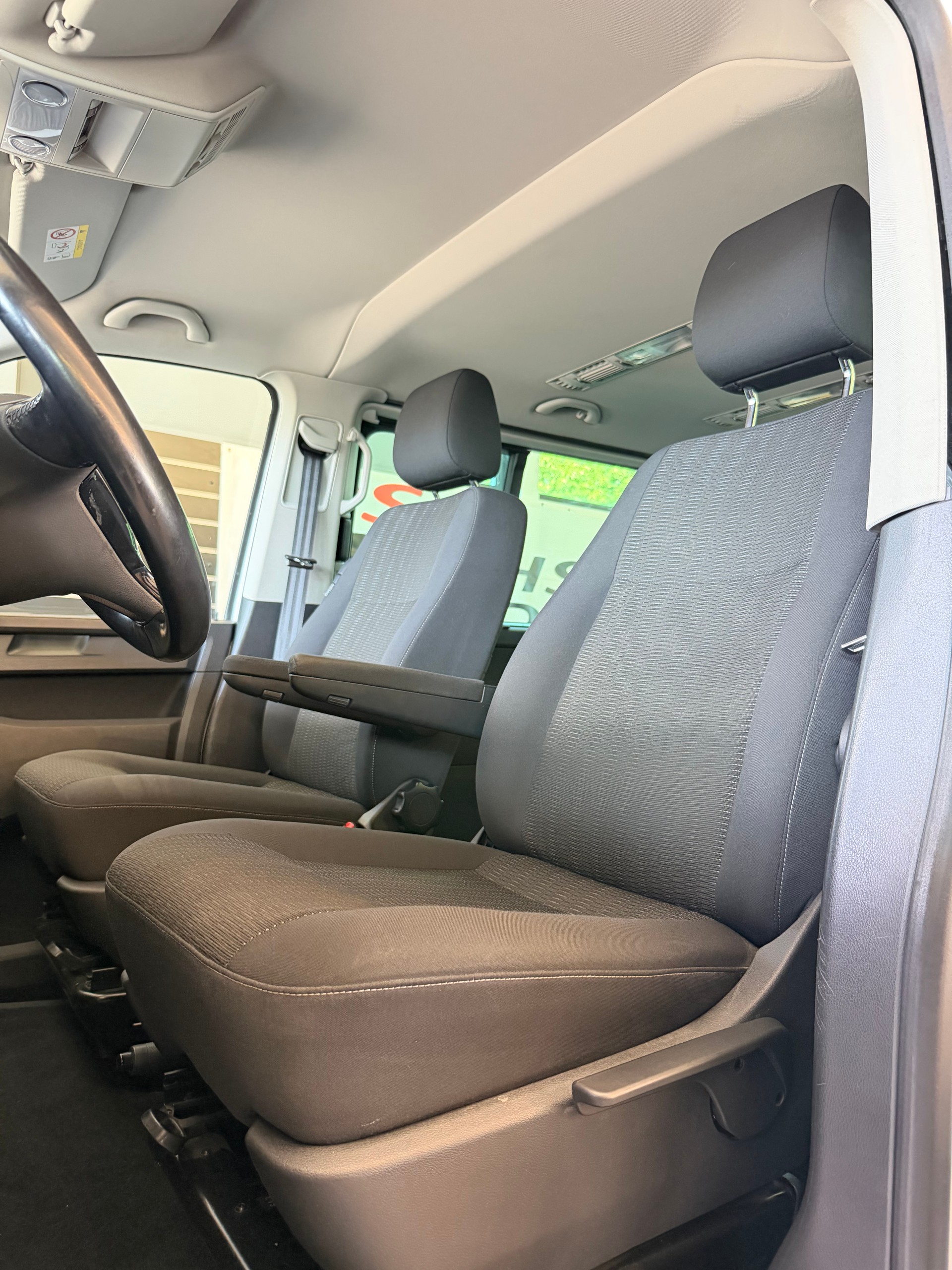 VW T6 Caravelle 3000 2.0 TDI 150 CL Liberty DSG-image-6