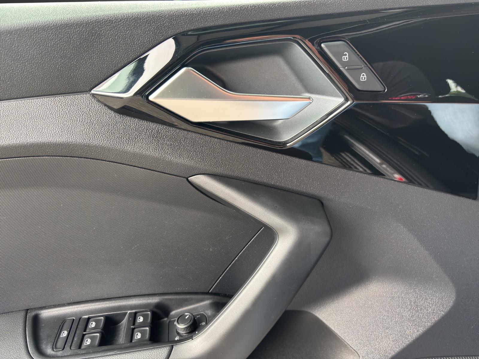 AUDI A1 Sportback 30 TFSI S-tronic-image-11