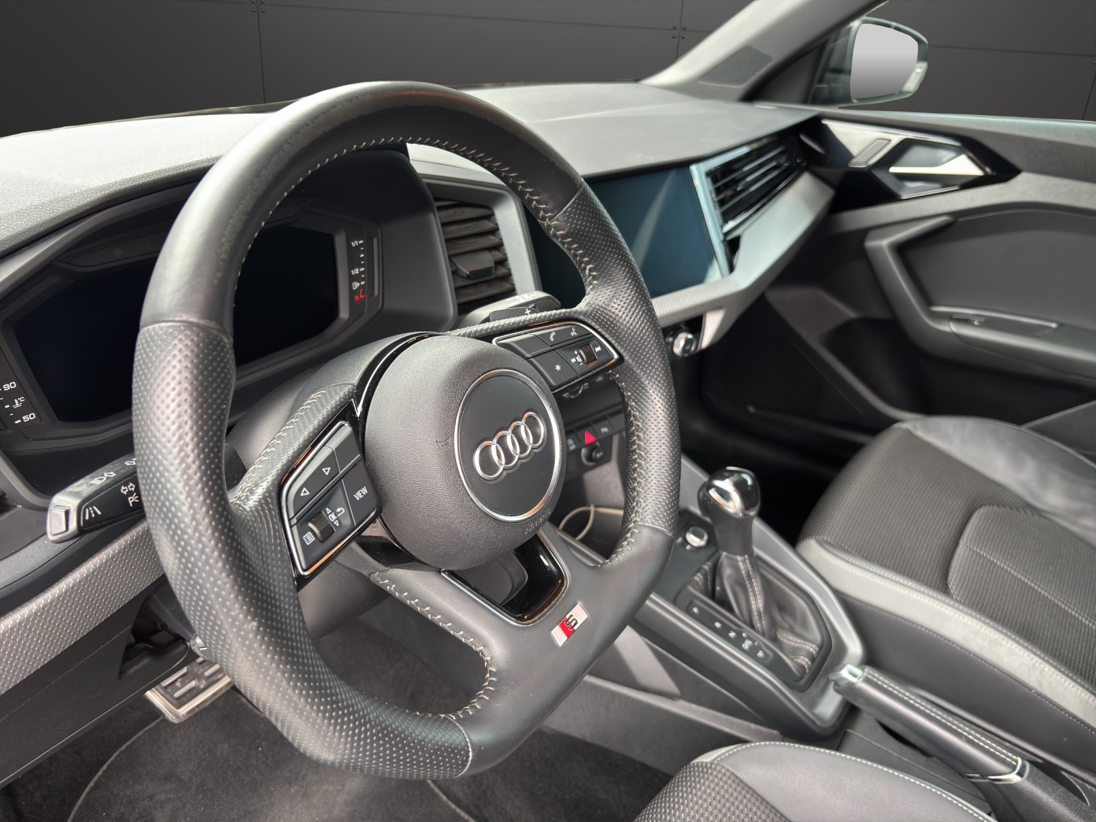 AUDI A1 Sportback 30 TFSI S-tronic-image-4