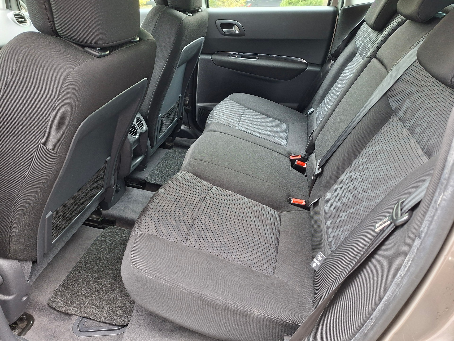 PEUGEOT 3008 1.6 16V T Sport-image-9