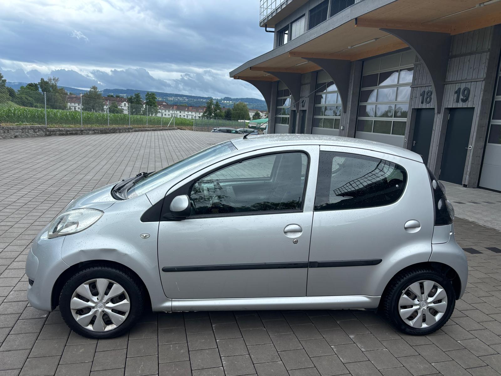 CITROEN C1 1.0i Chic (SX) SensoDrive-image-3
