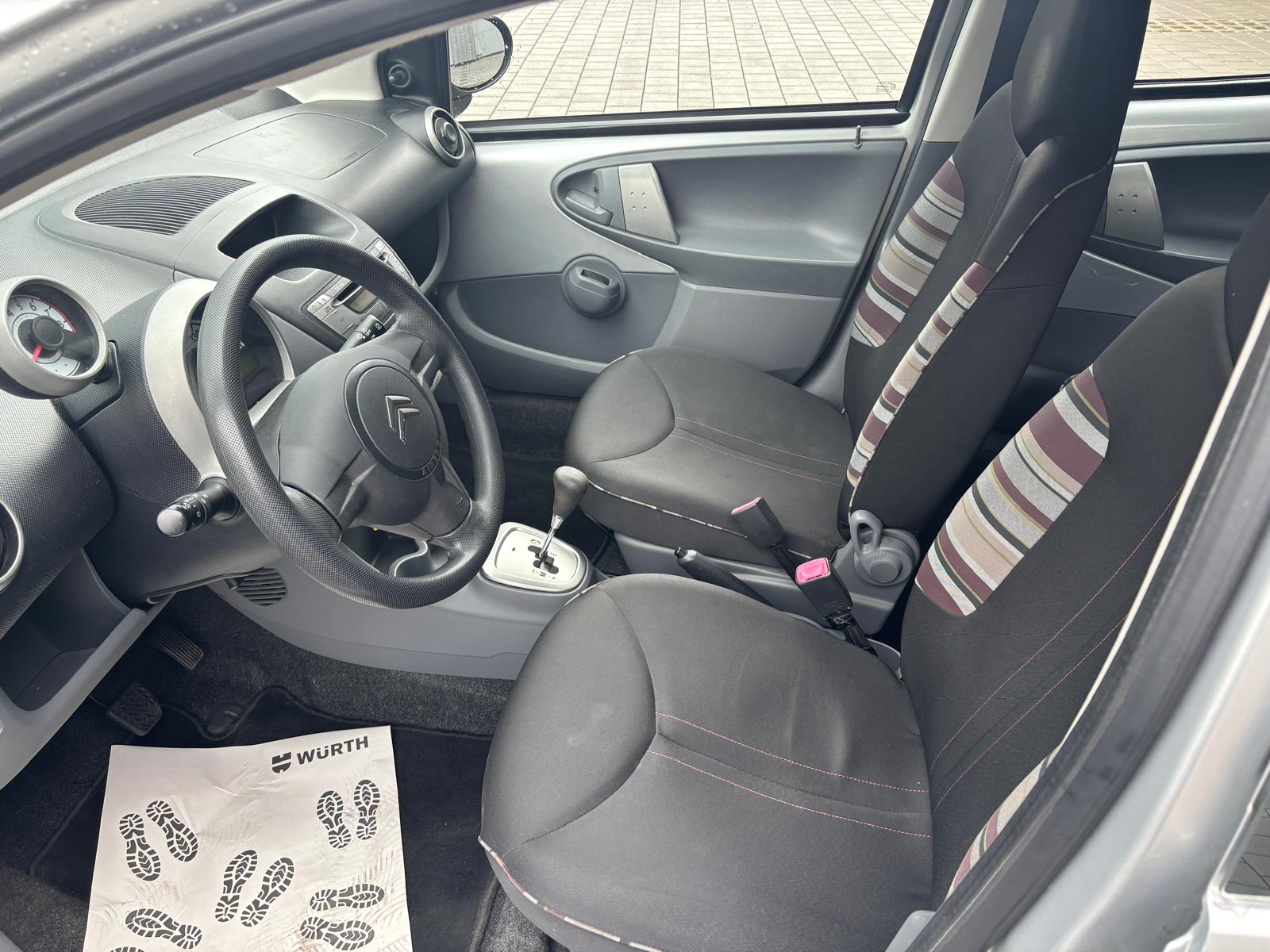 CITROEN C1 1.0i Chic (SX) SensoDrive-image-9