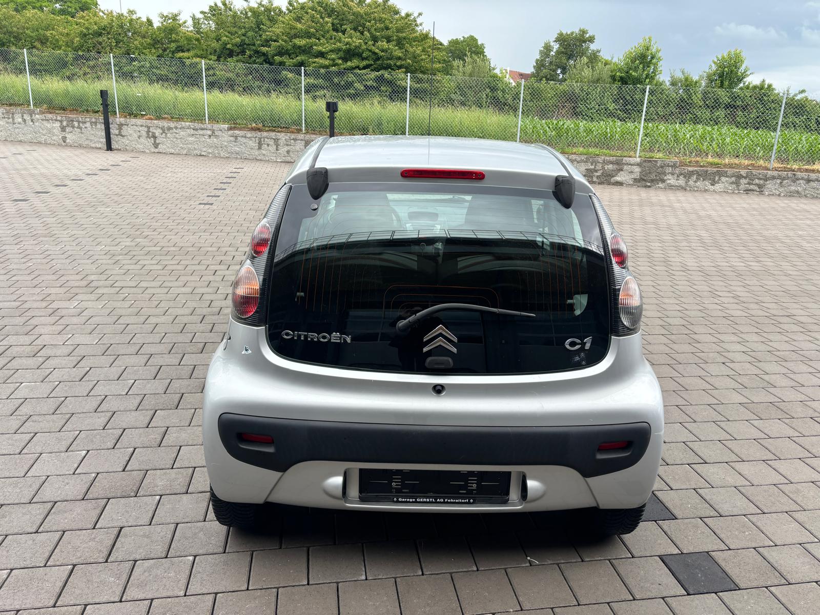 CITROEN C1 1.0i Chic (SX) SensoDrive-image-7