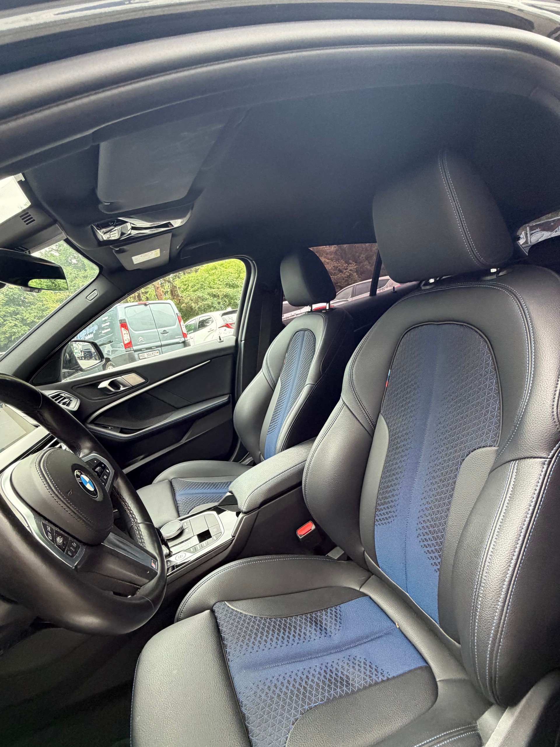 BMW 118i M SPORT-image-4