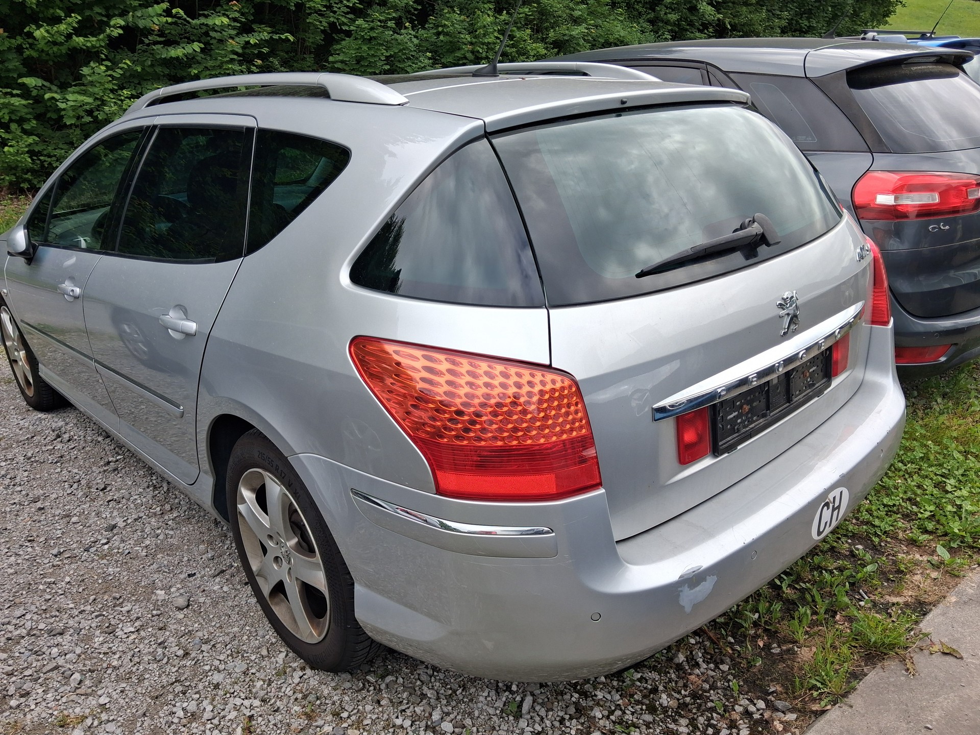 PEUGEOT 407 SW 2.0 HDI Confort Automatic-image-2