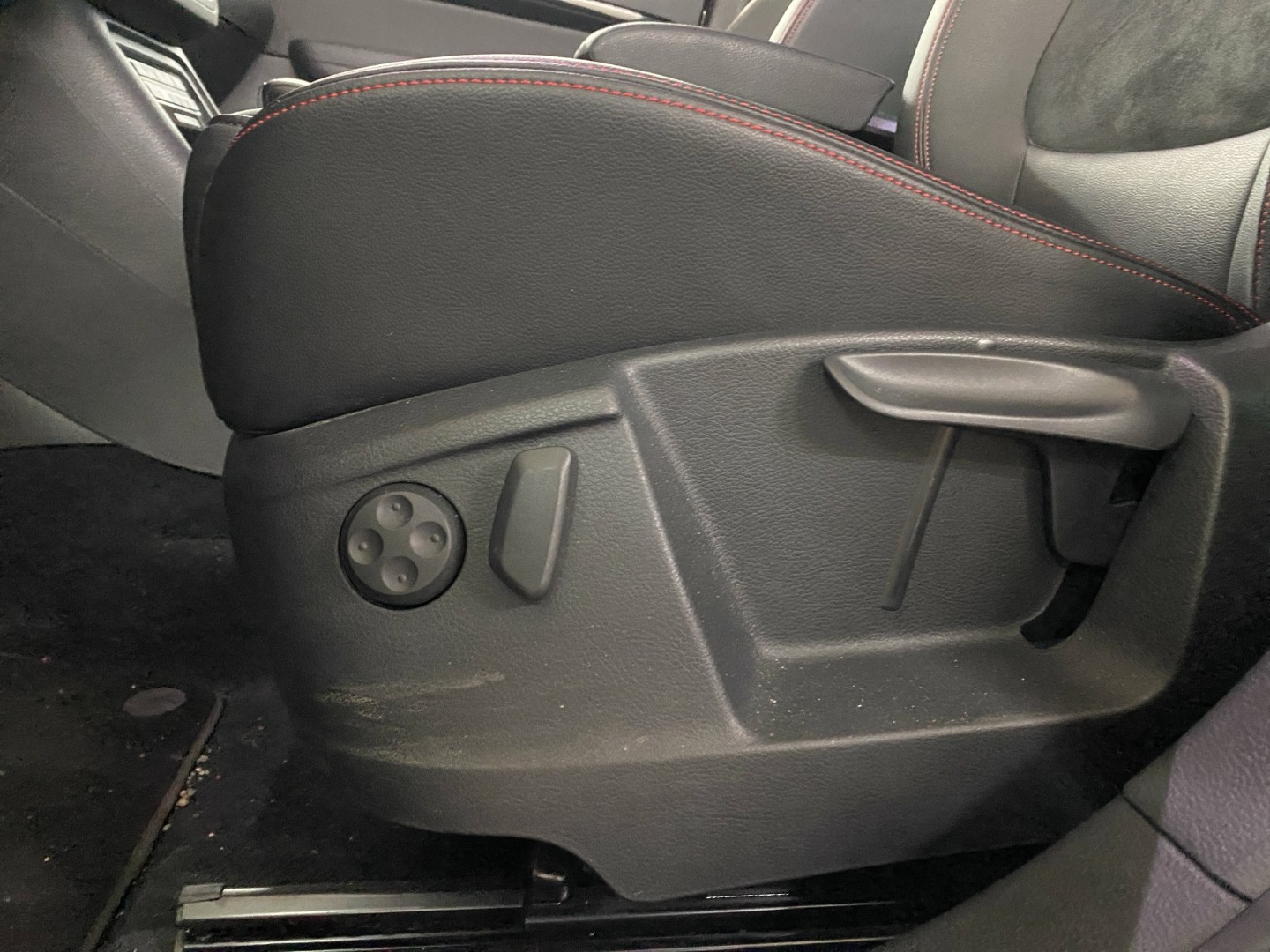 SEAT Alhambra 1.4 TSI DSG Hola FR-image-17