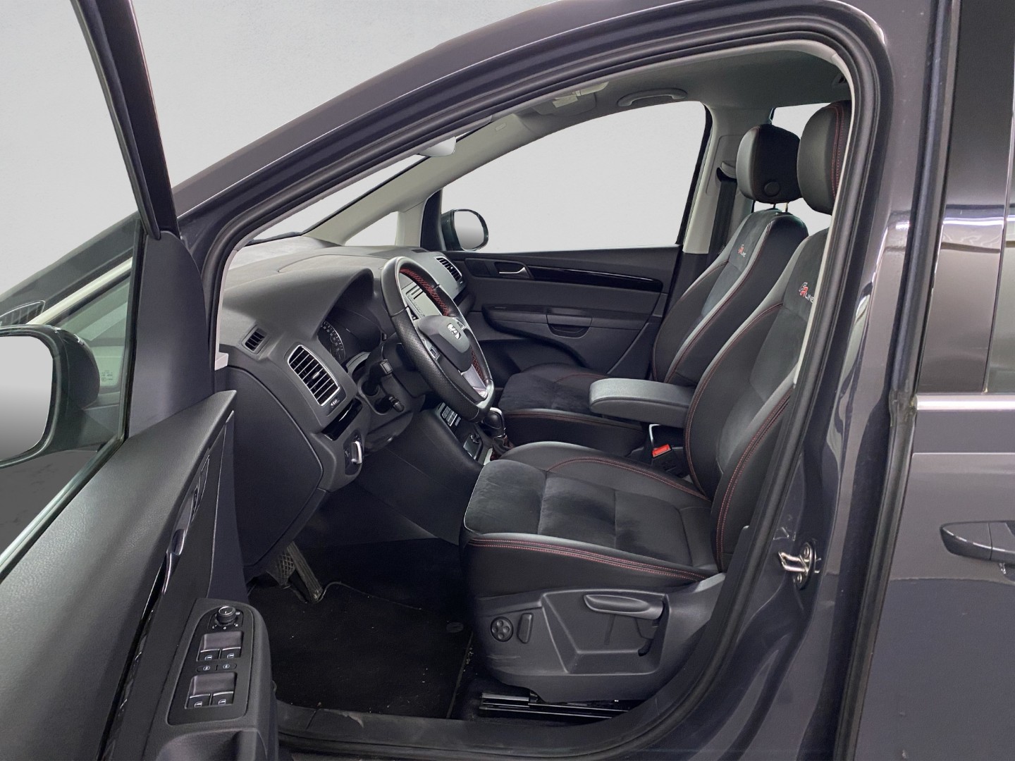 SEAT Alhambra 1.4 TSI DSG Hola FR-image-6