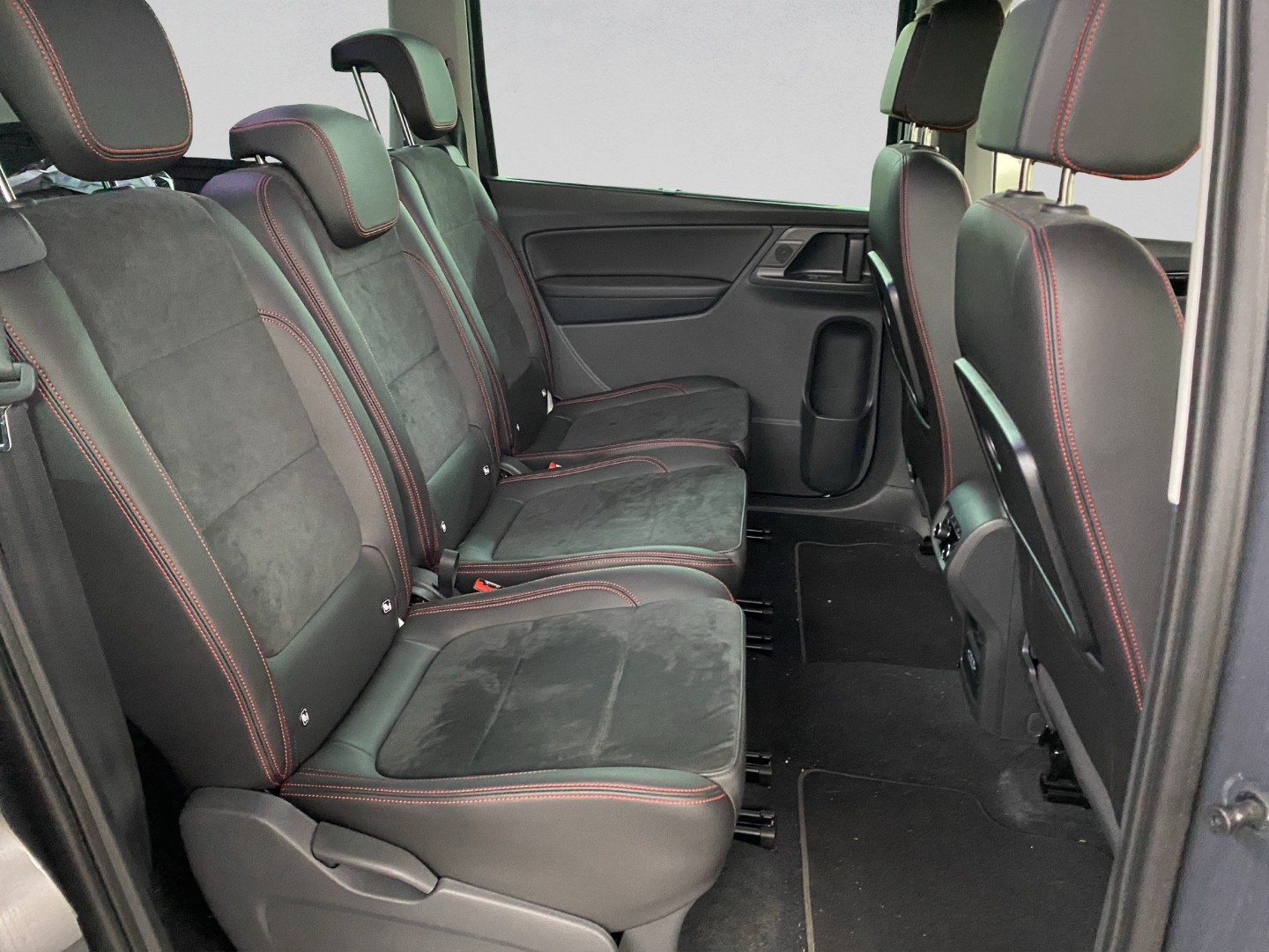 SEAT Alhambra 1.4 TSI DSG Hola FR-image-22