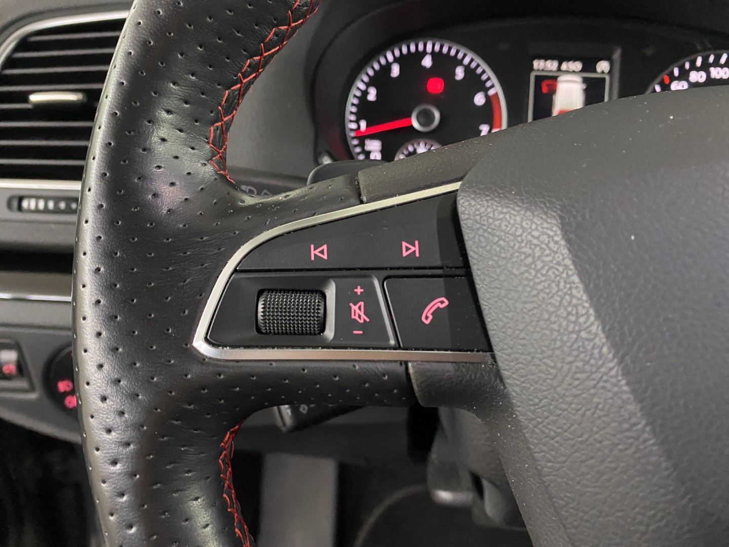 SEAT Alhambra 1.4 TSI DSG Hola FR-image-10
