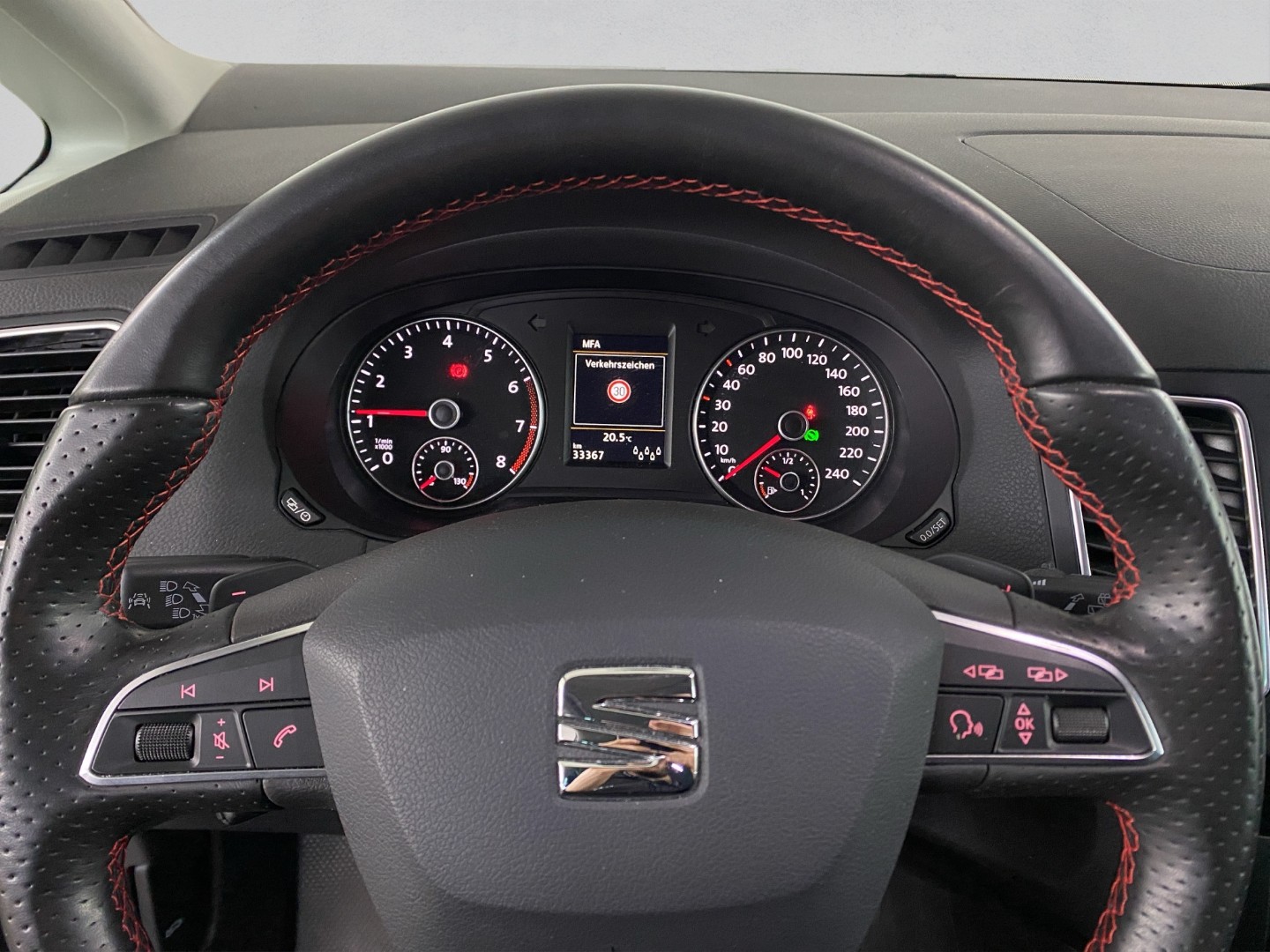 SEAT Alhambra 1.4 TSI DSG Hola FR-image-9