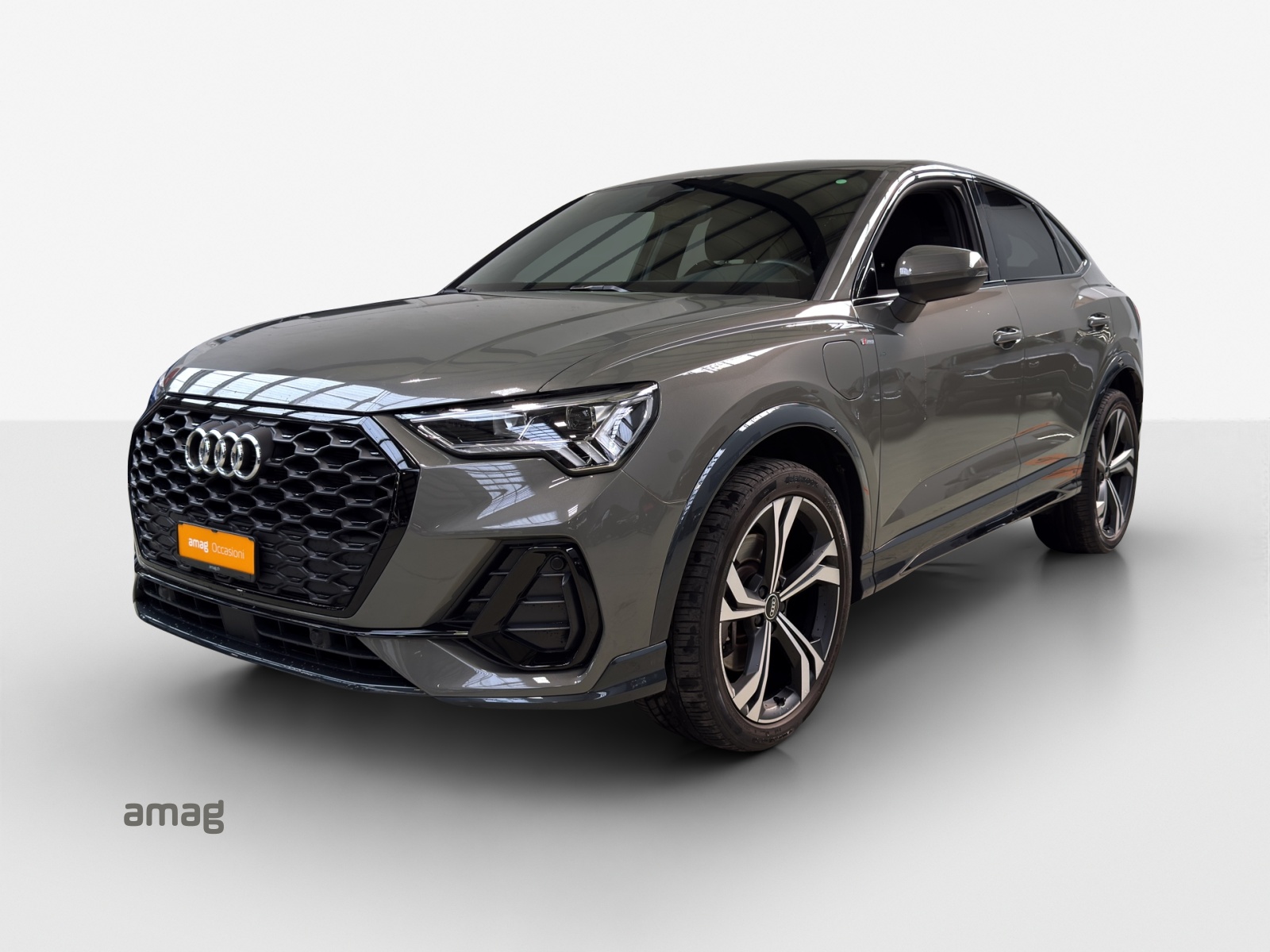 AUDI Q3 Sportback 45 TFSI e S line S-tronic-image-0