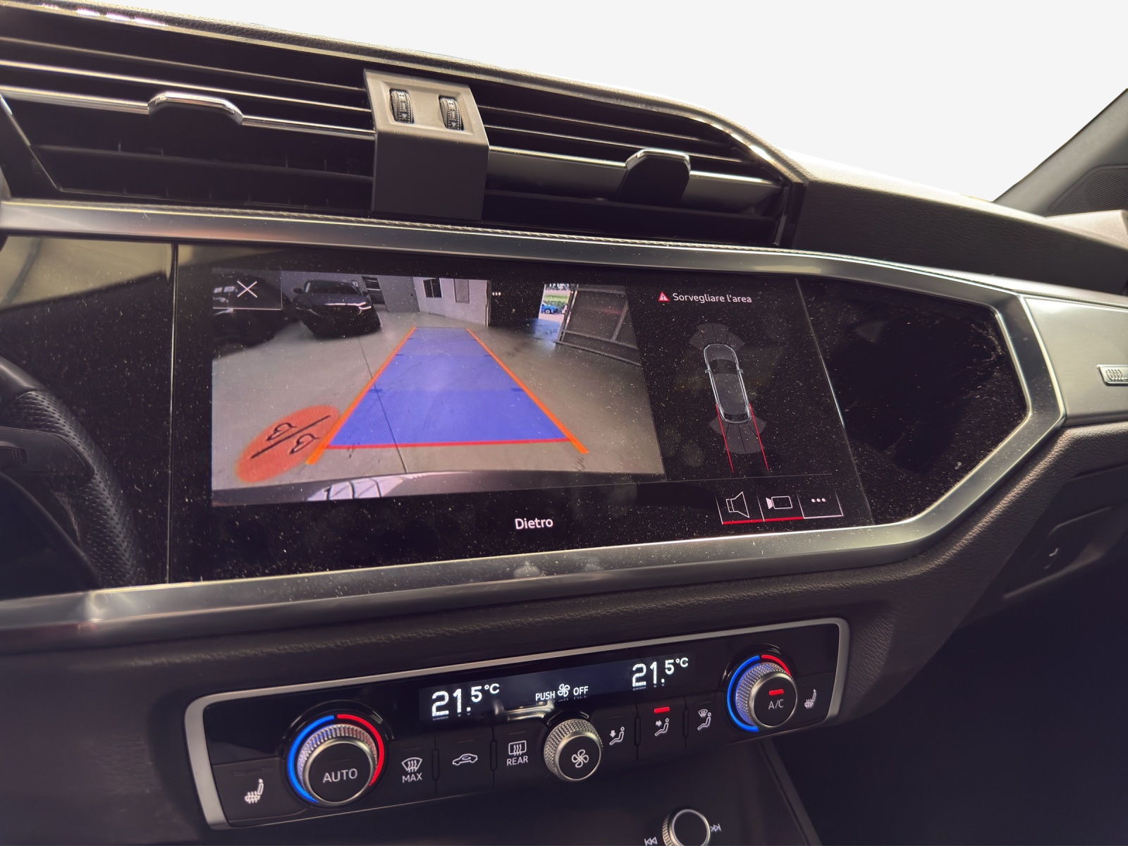 AUDI Q3 Sportback 45 TFSI e S line S-tronic-image-16