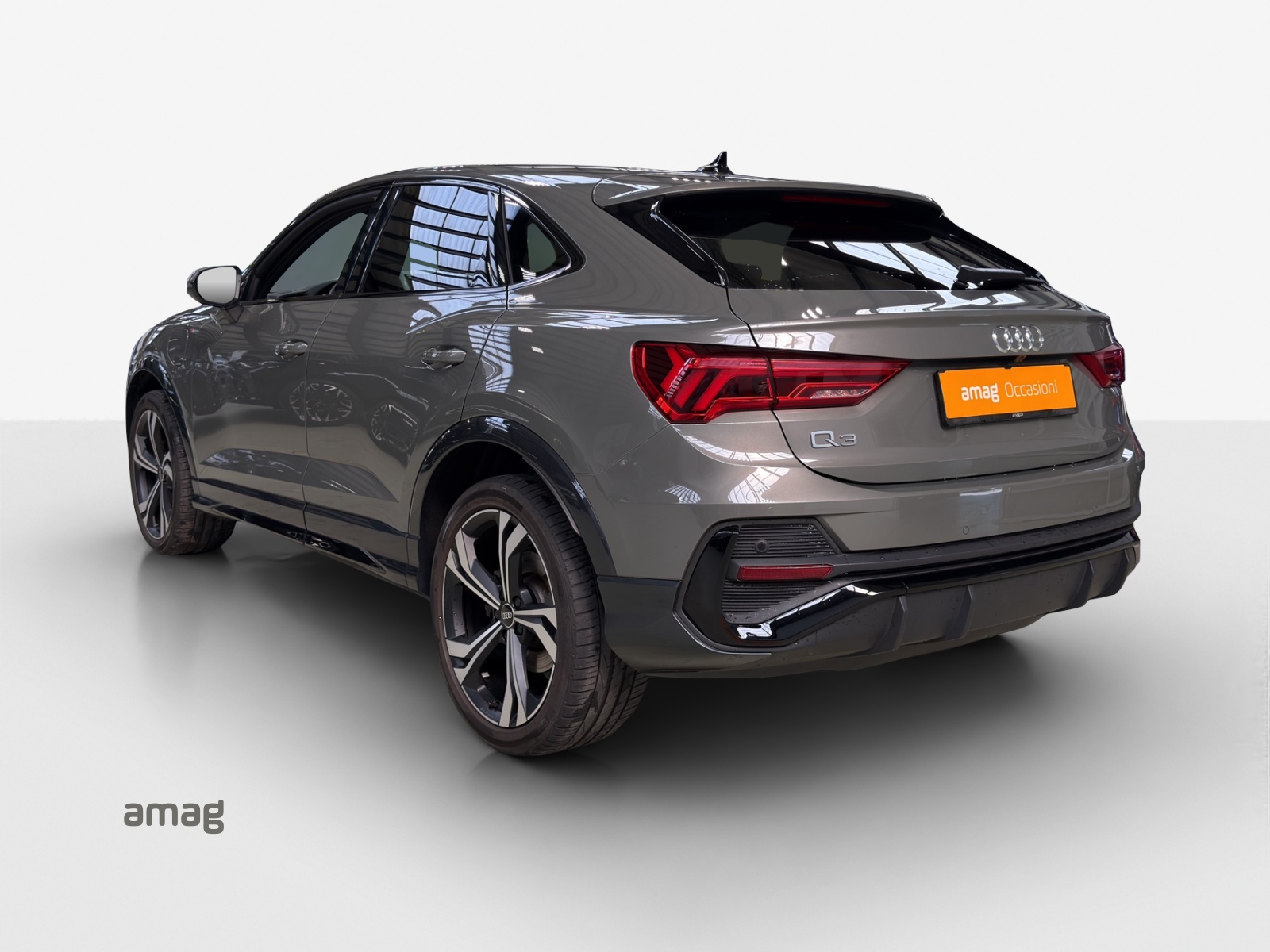AUDI Q3 Sportback 45 TFSI e S line S-tronic-image-2