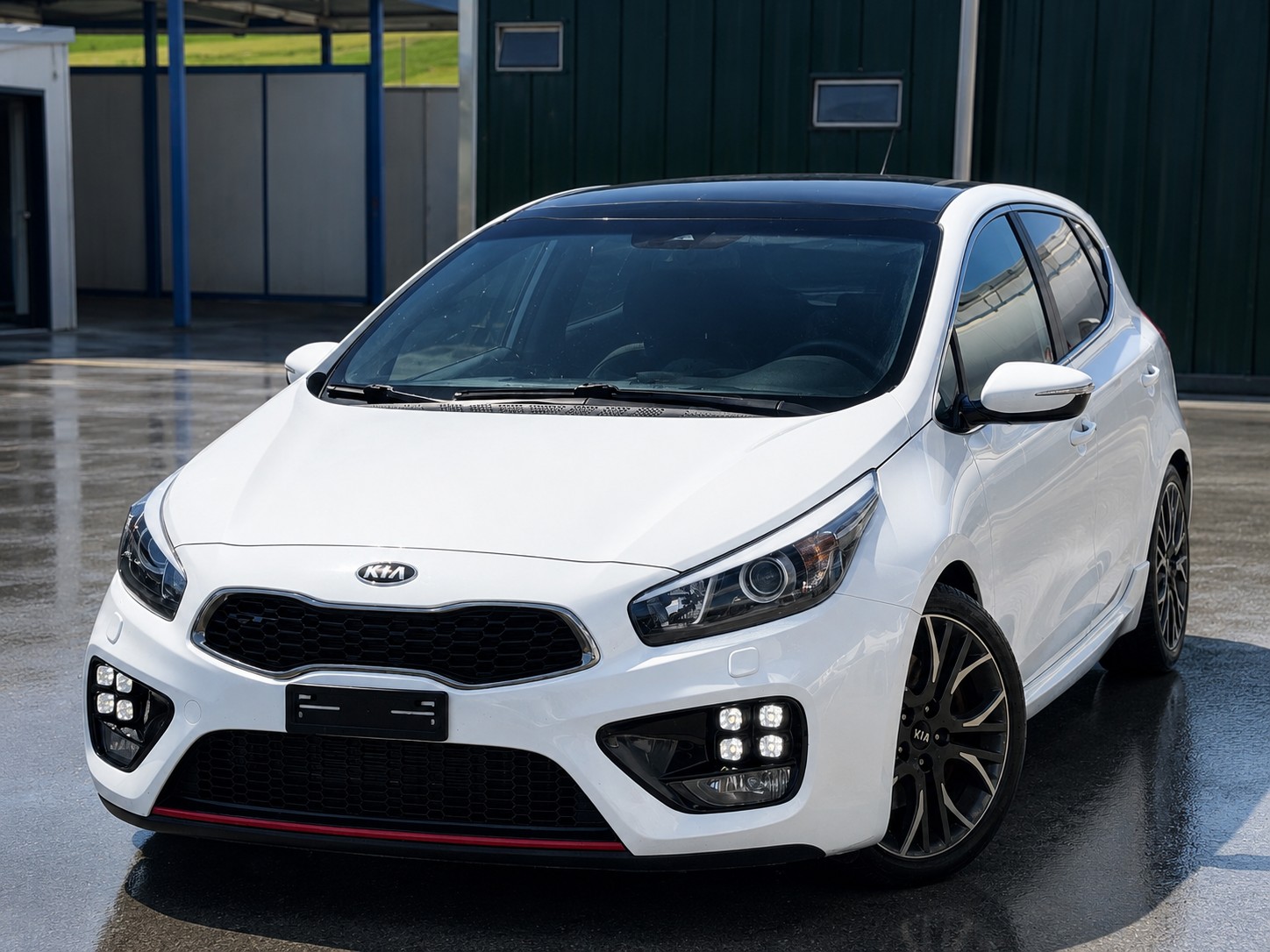 KIA Cee'd 1.6 GDi Turbo GT-image-0