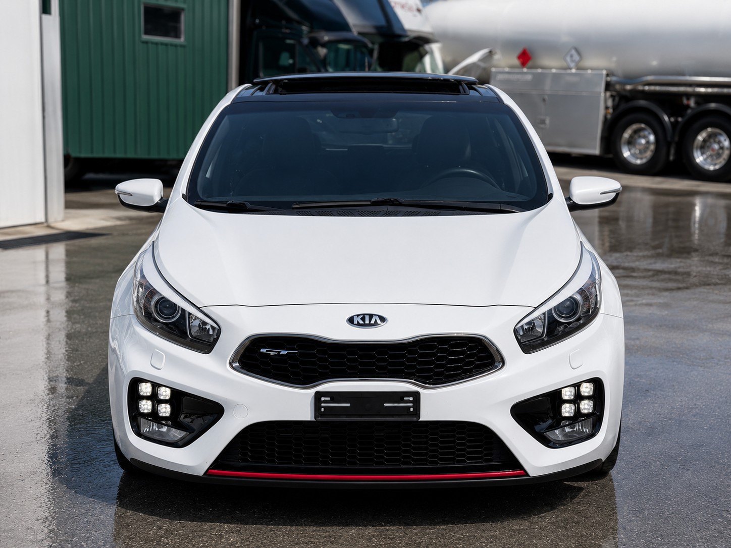 KIA Cee'd 1.6 GDi Turbo GT-image-1