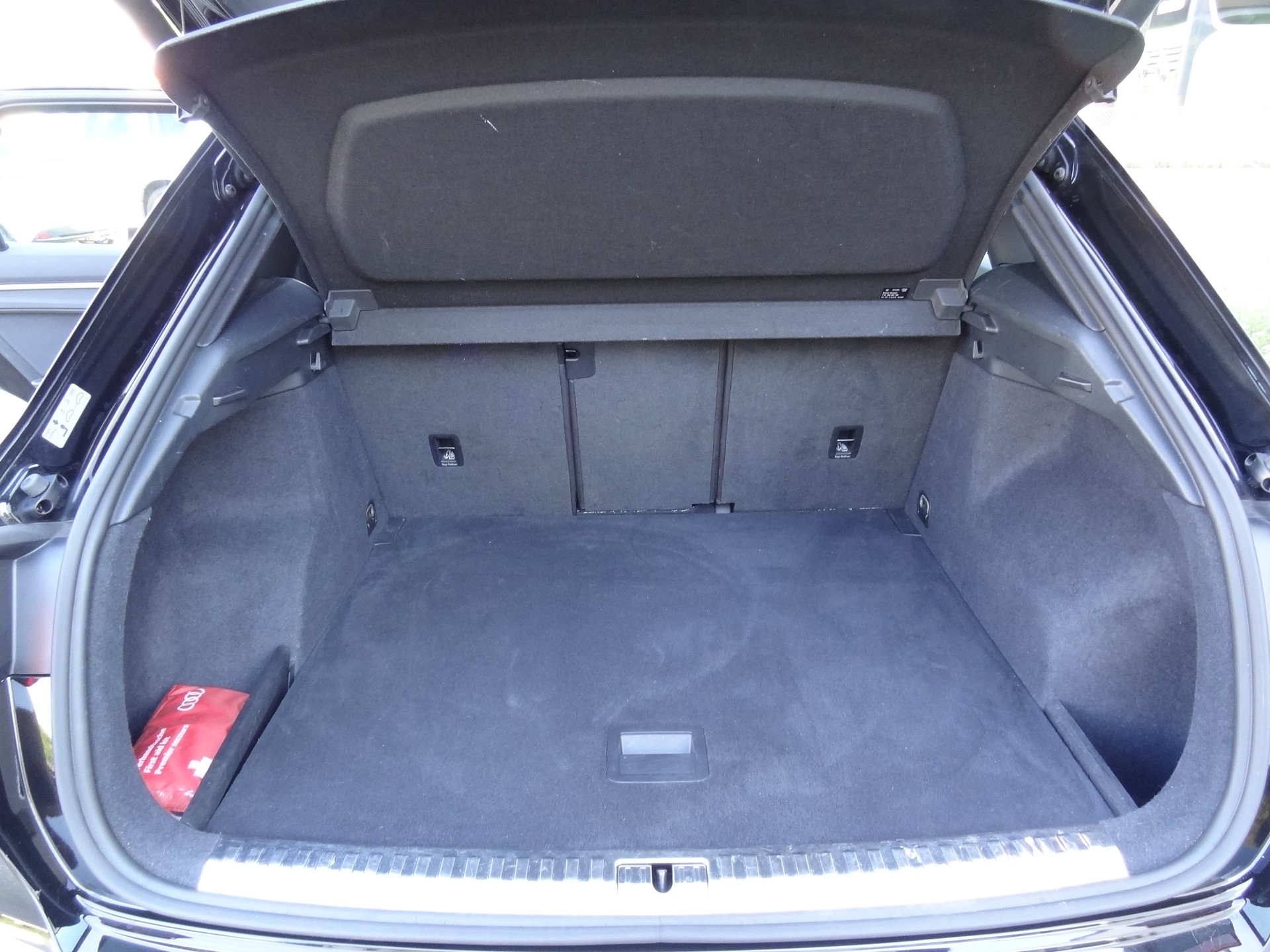 AUDI Q3 45 TFSI S line quattro S-tronic-image-13