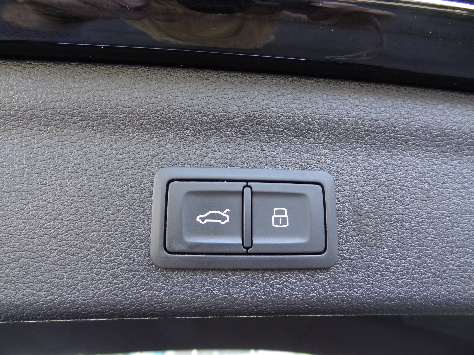 AUDI Q3 45 TFSI S line quattro S-tronic-image-14