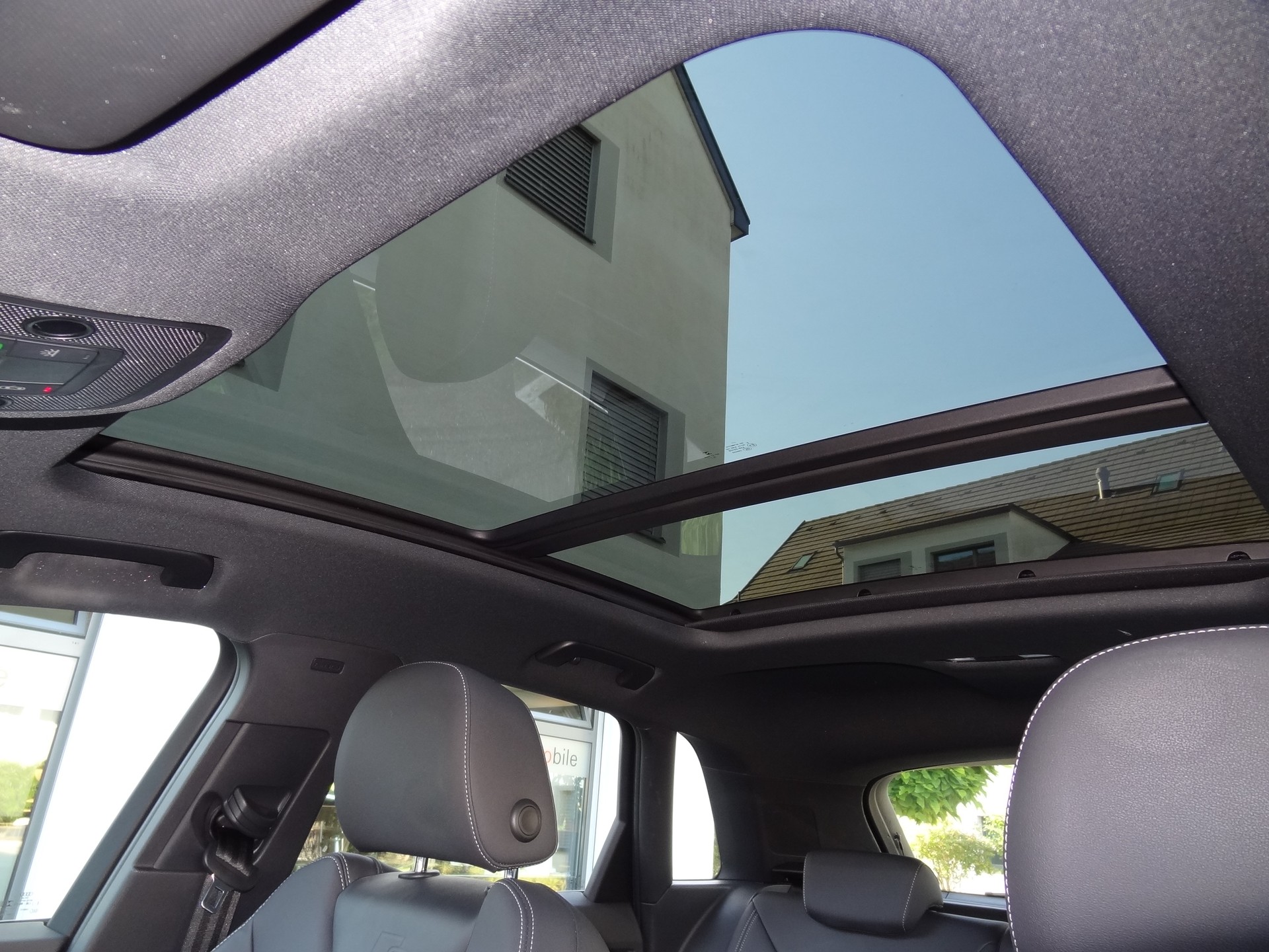 AUDI Q3 45 TFSI S line quattro S-tronic-image-10