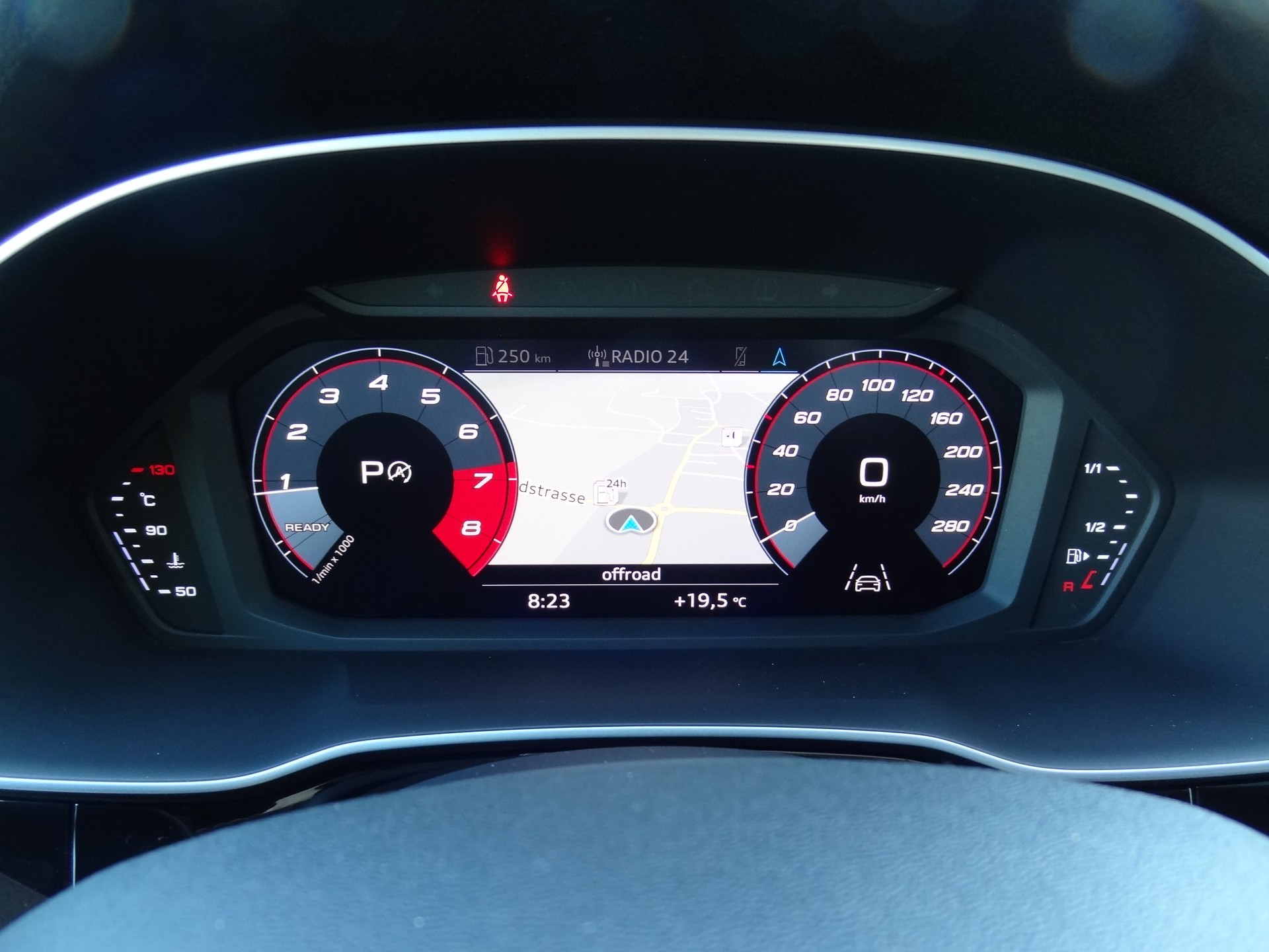 AUDI Q3 45 TFSI S line quattro S-tronic-image-24