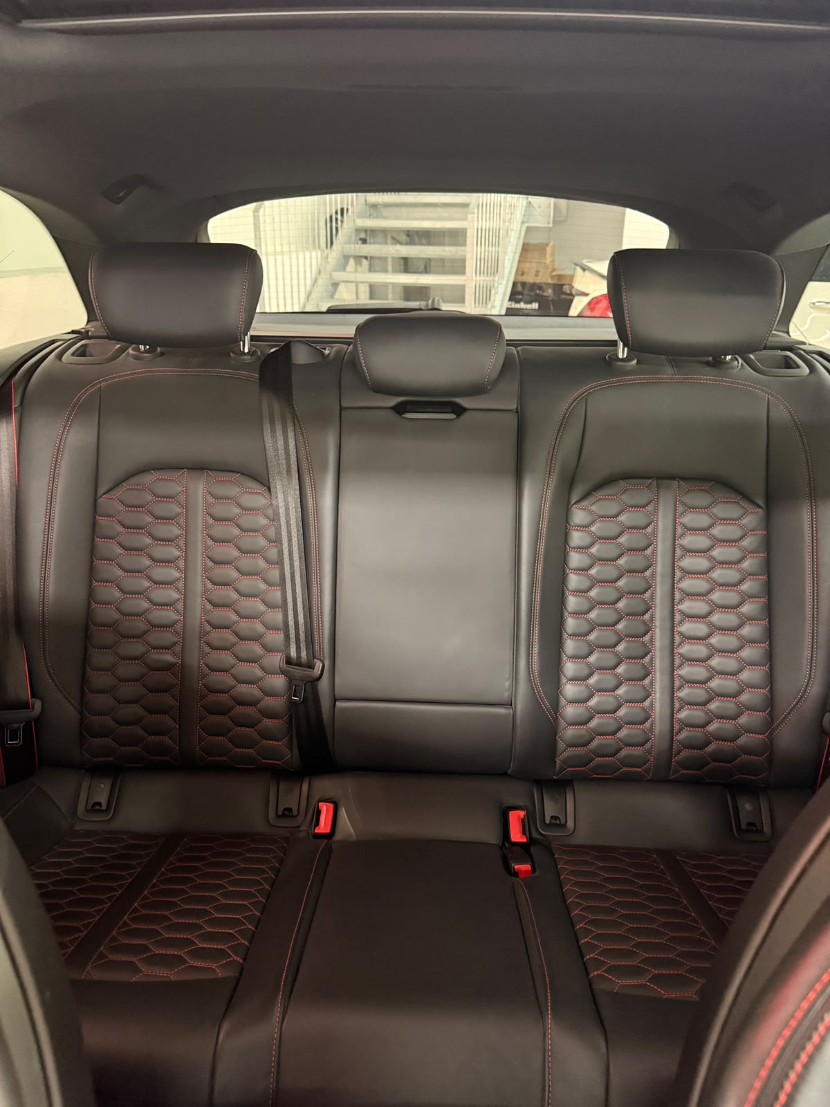 AUDI RS4 Avant 2.9 TFSI quattro tiptronic-image-16
