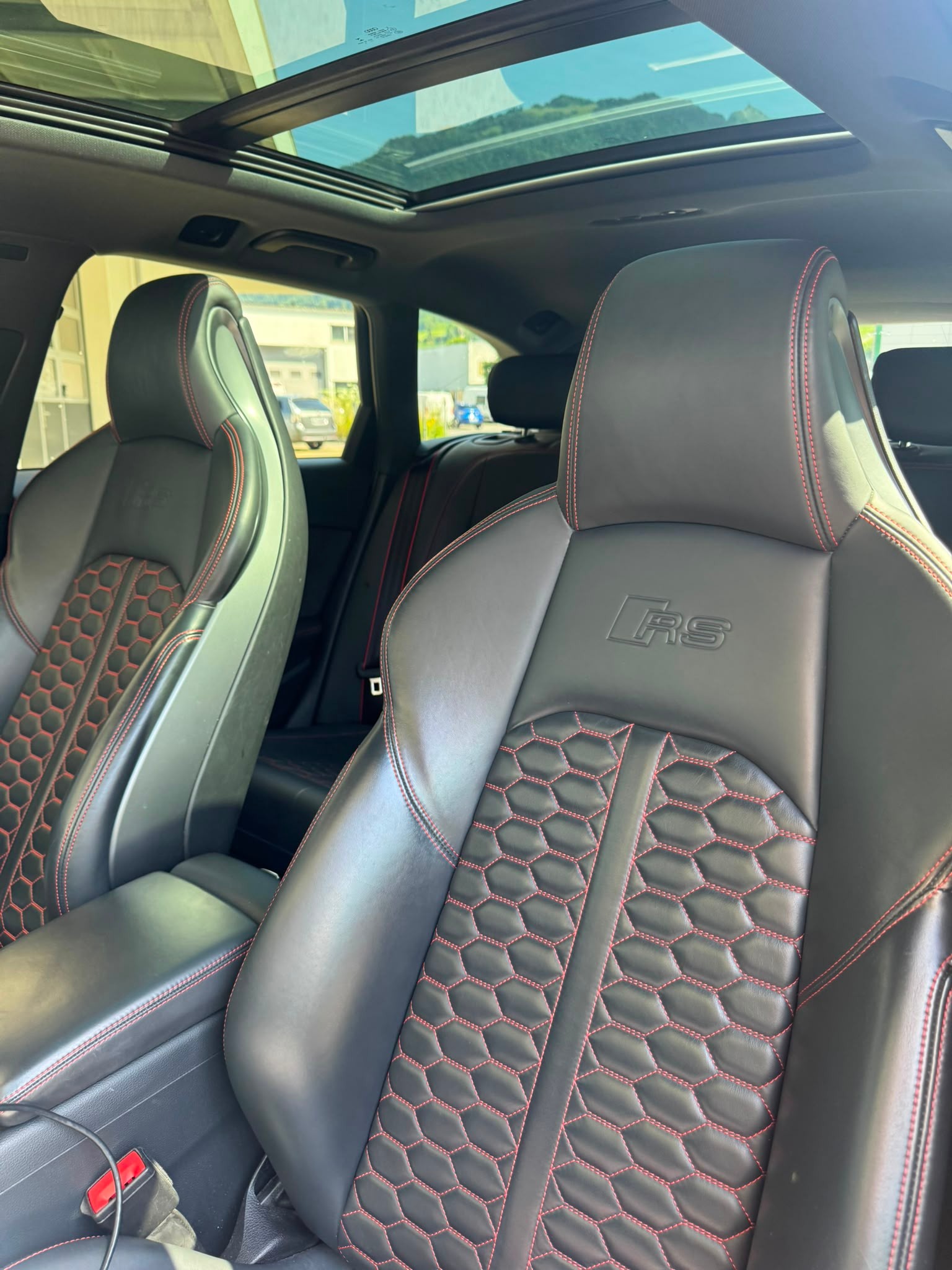 AUDI RS4 Avant 2.9 TFSI quattro tiptronic-image-12