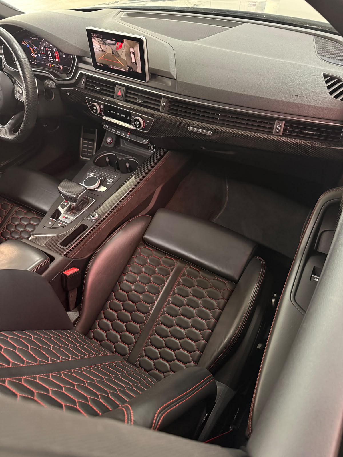 AUDI RS4 Avant 2.9 TFSI quattro tiptronic-image-10