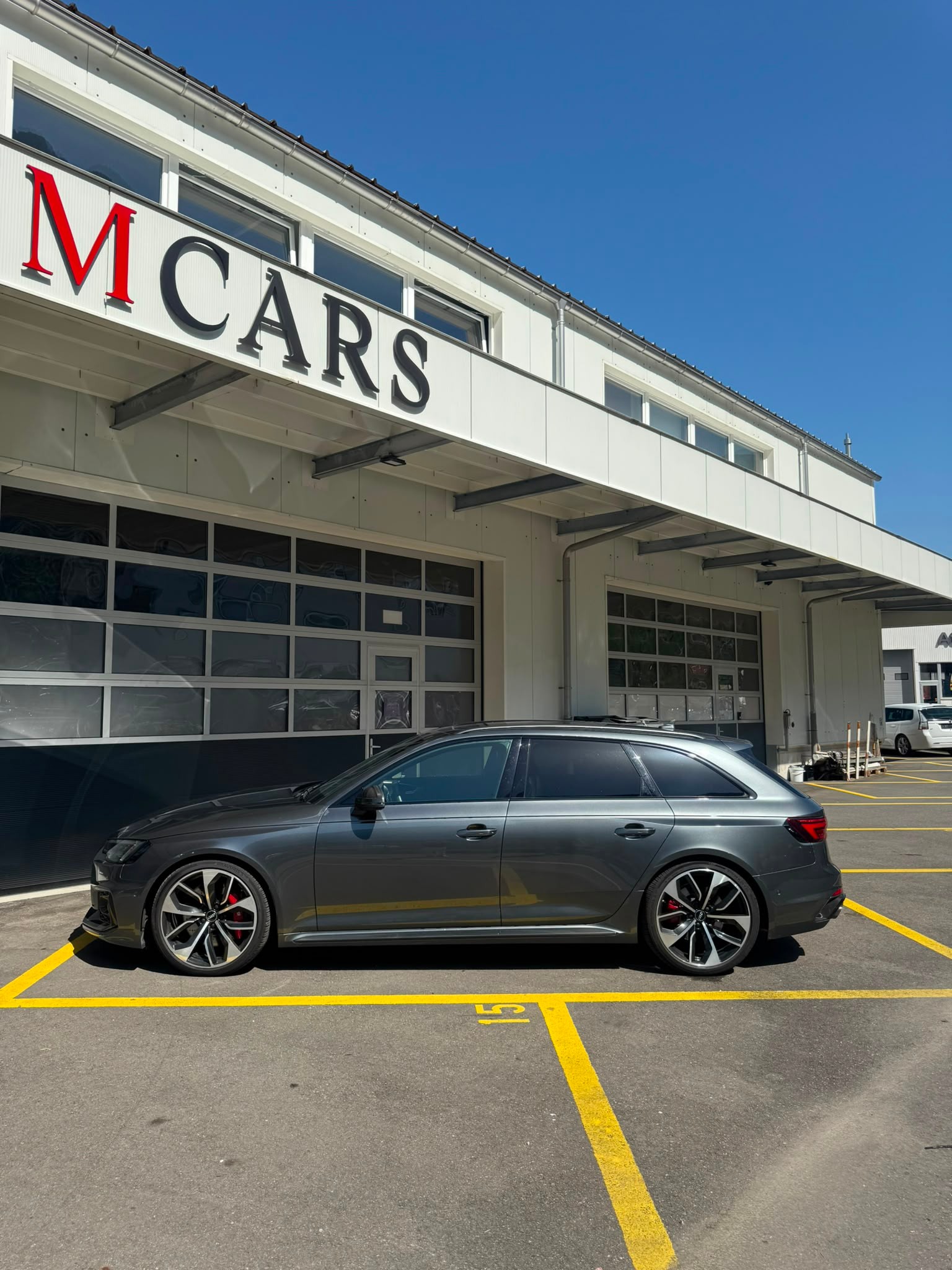 AUDI RS4 Avant 2.9 TFSI quattro tiptronic-image-3