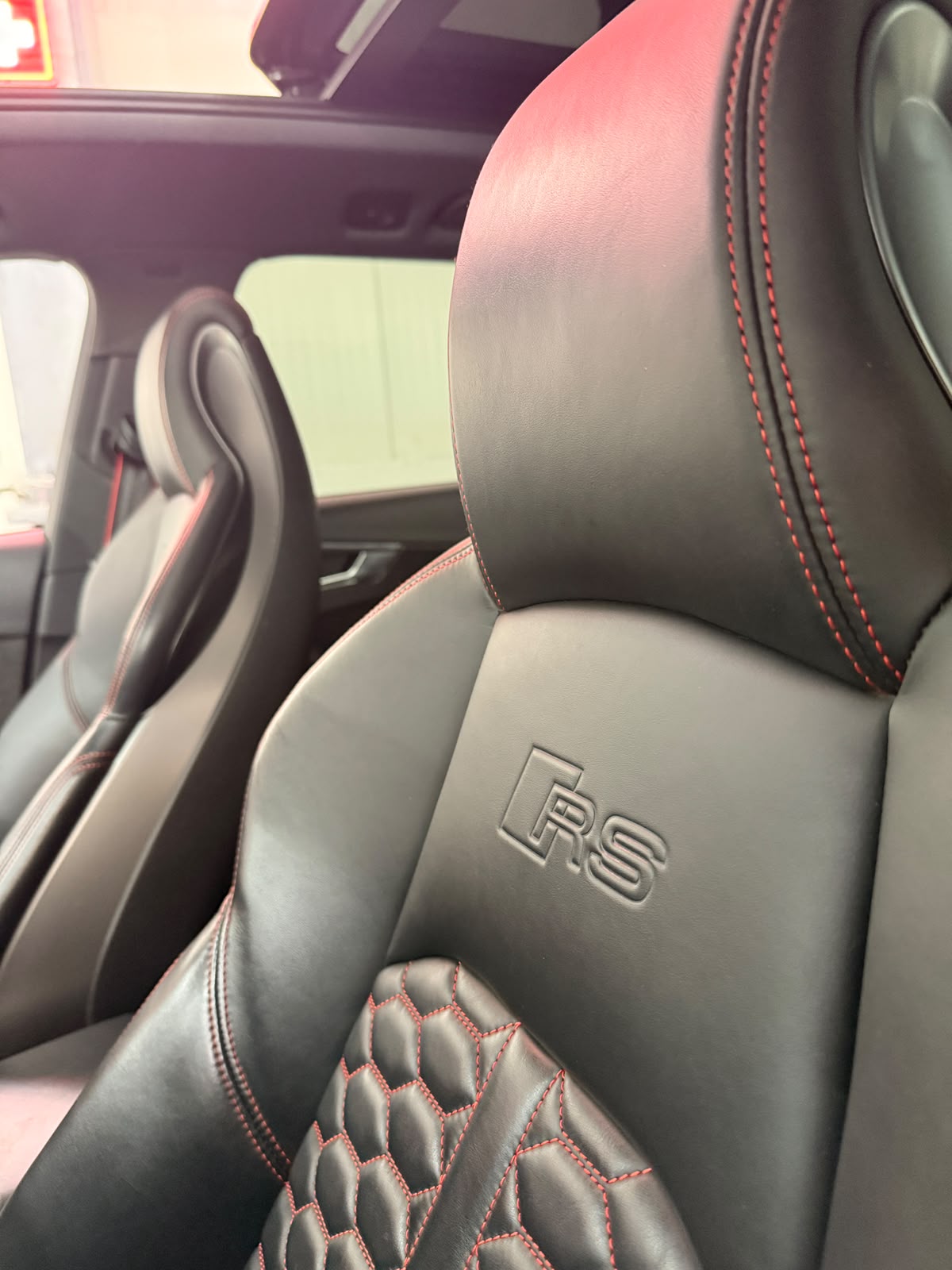 AUDI RS4 Avant 2.9 TFSI quattro tiptronic-image-13