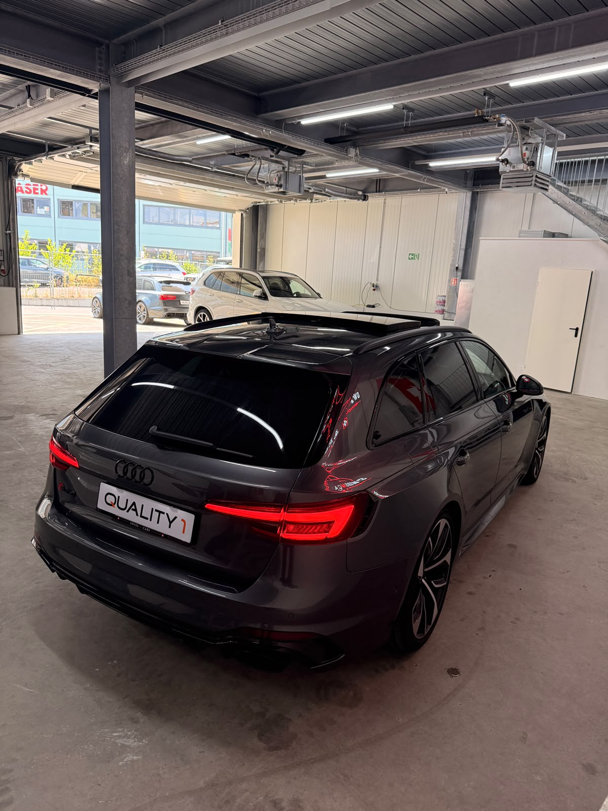 AUDI RS4 Avant 2.9 TFSI quattro tiptronic-image-5