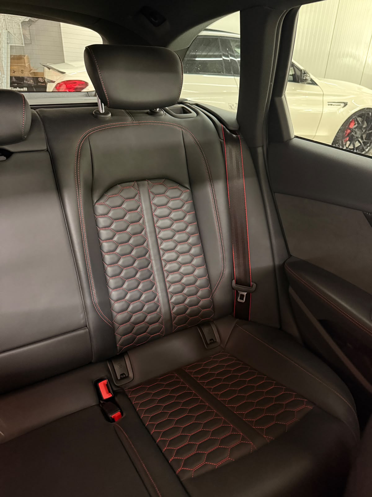 AUDI RS4 Avant 2.9 TFSI quattro tiptronic-image-15
