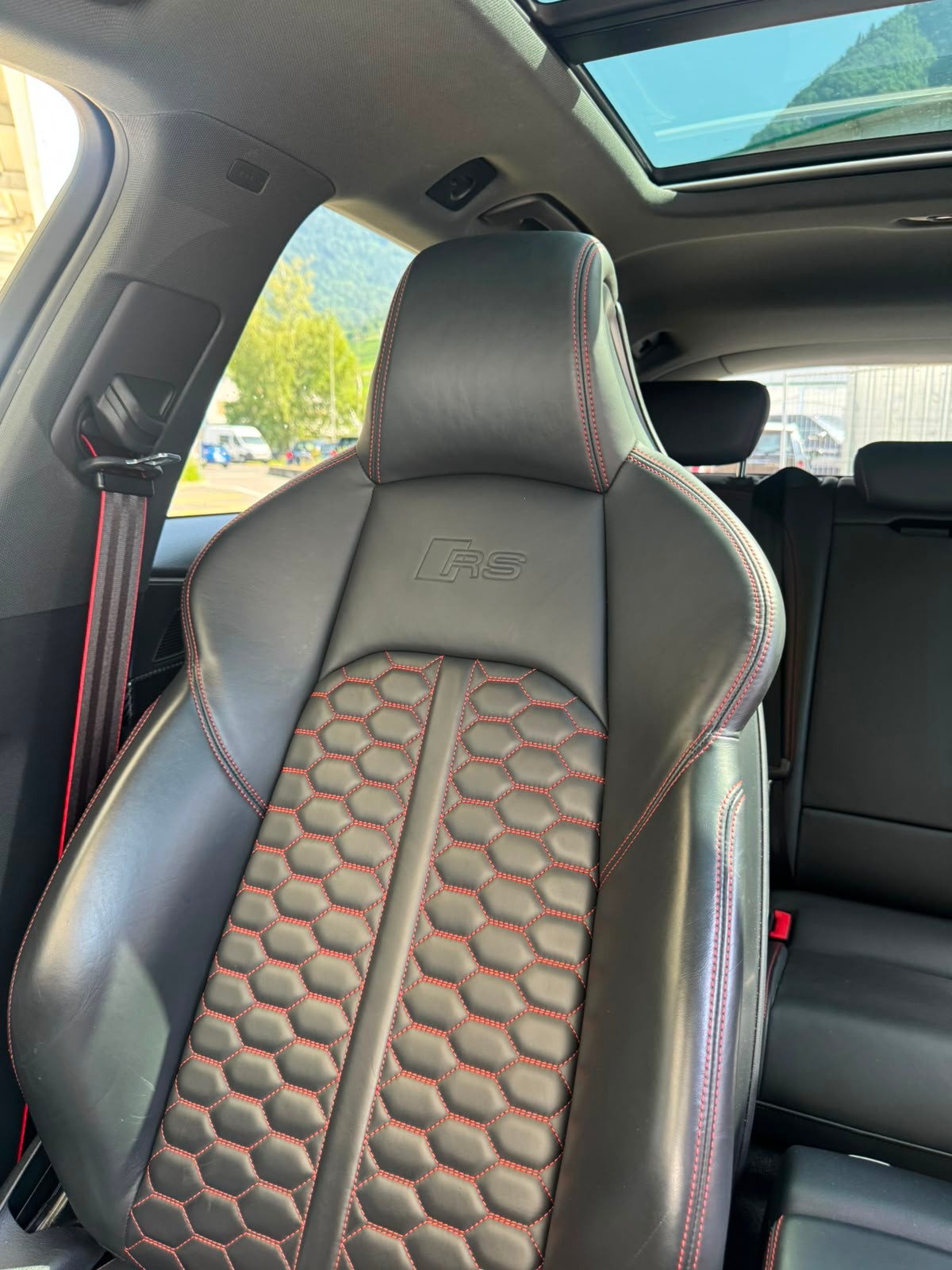 AUDI RS4 Avant 2.9 TFSI quattro tiptronic-image-11