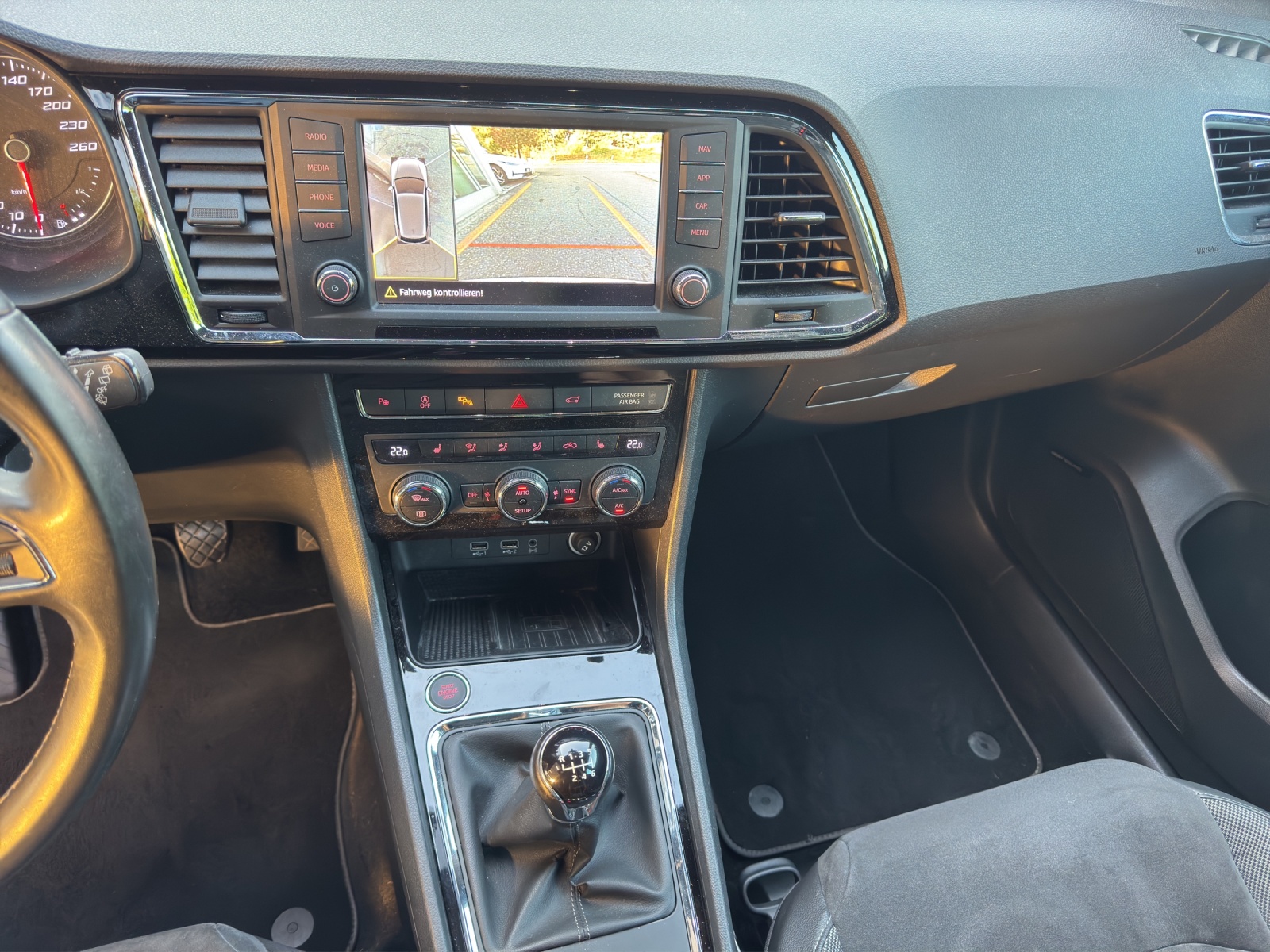SEAT Ateca 1.4 TSI Xcellence-image-11