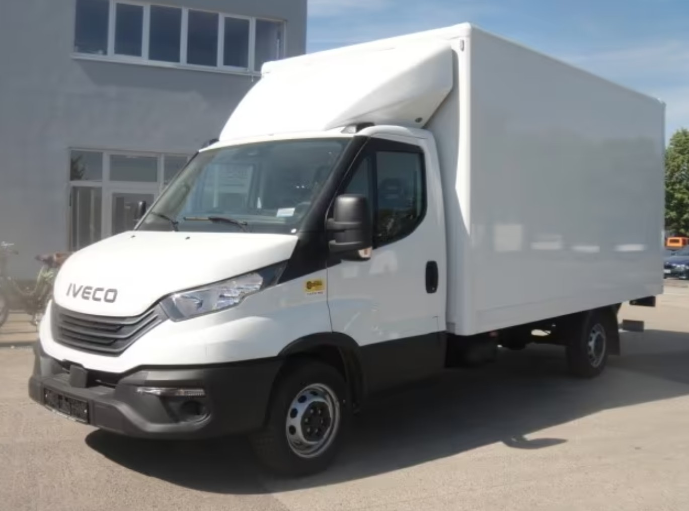 IVECO Daily 35 S 16H Kasten-image-0