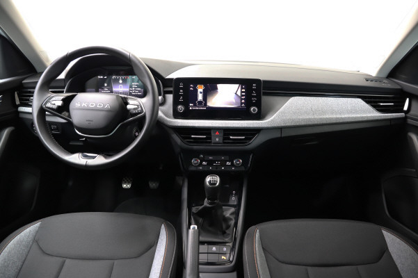 SKODA Kamiq 1.0 TSI Selection-image-9