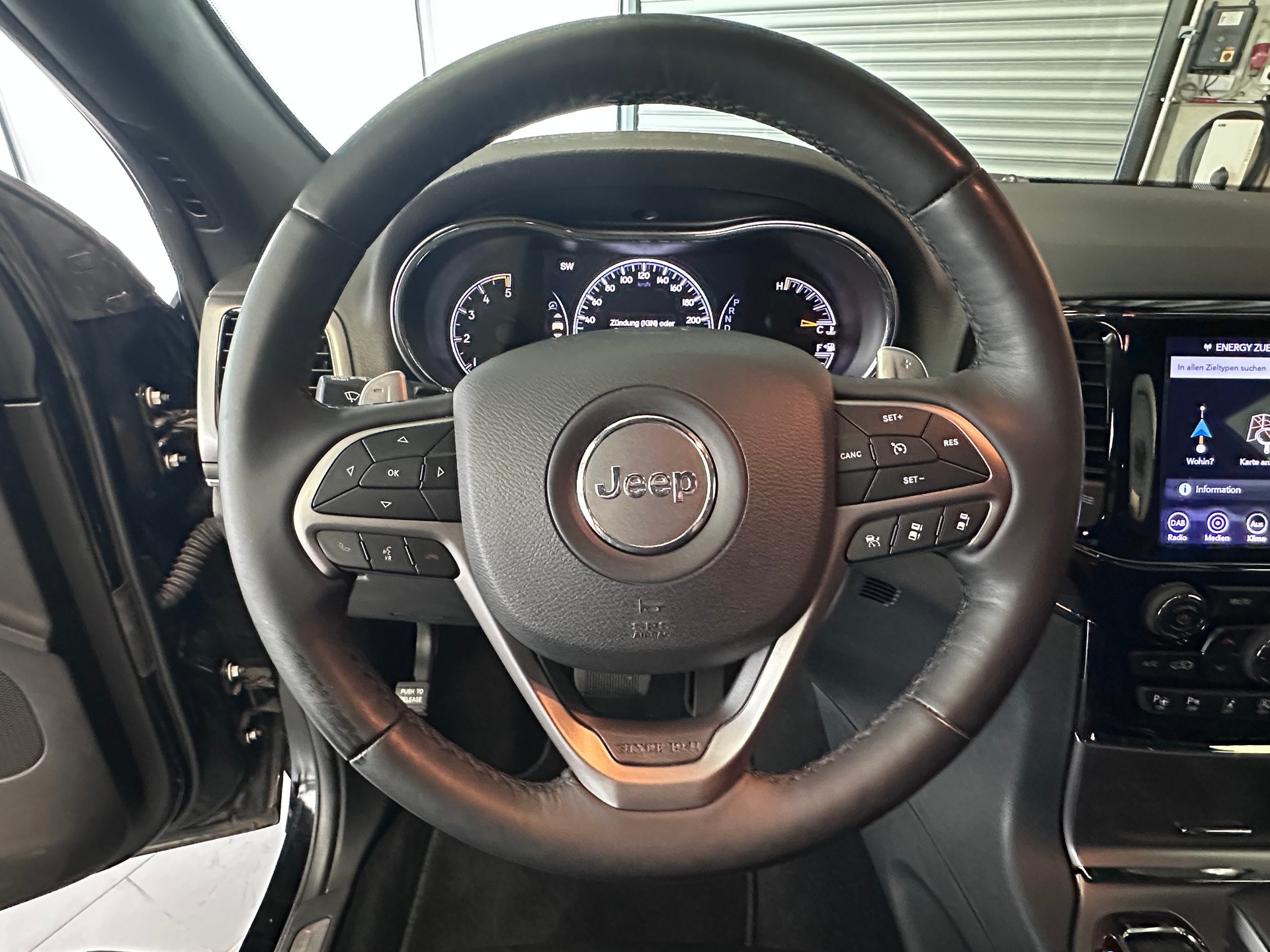 JEEP Grand Cherokee 3.0 CRD 250 Limited-image-18
