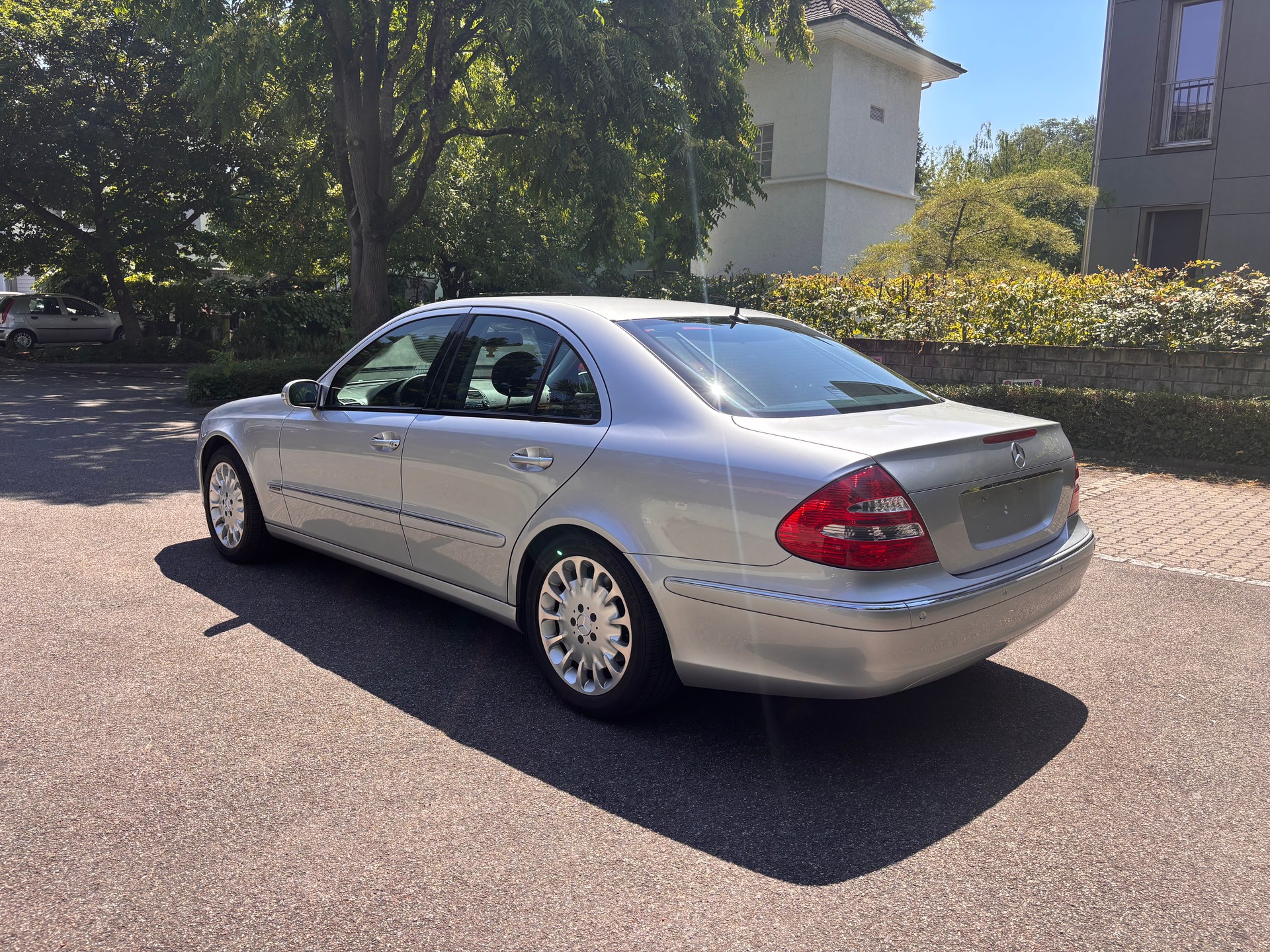 MERCEDES-BENZ W211 E320 V6-image-2