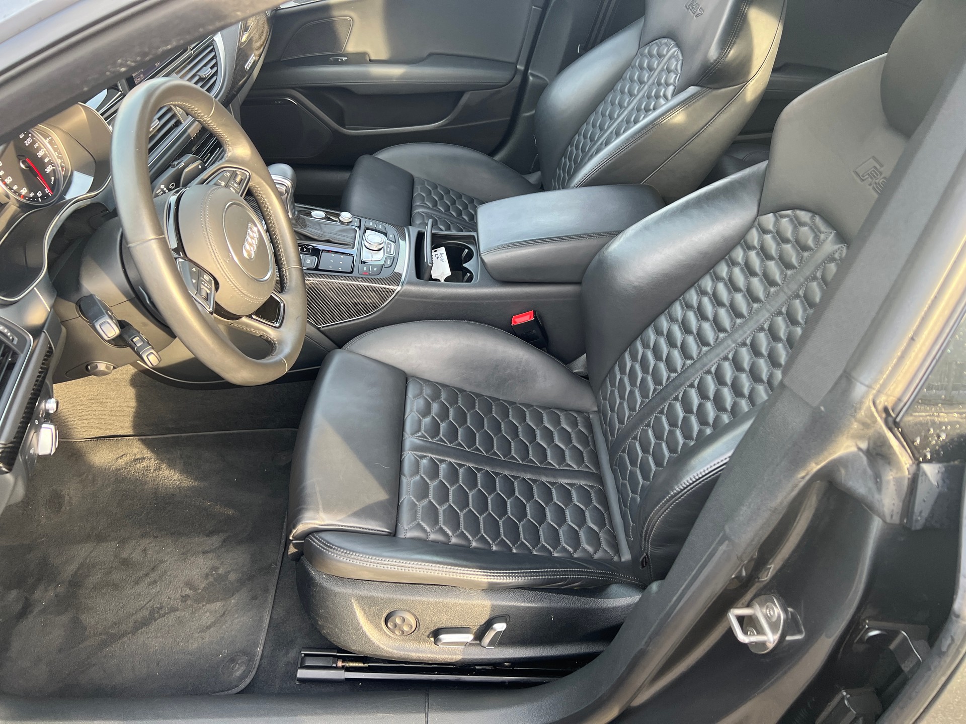 AUDI RS7 Sportback 4.0 TFSI V8 quattro S-tronic-image-5