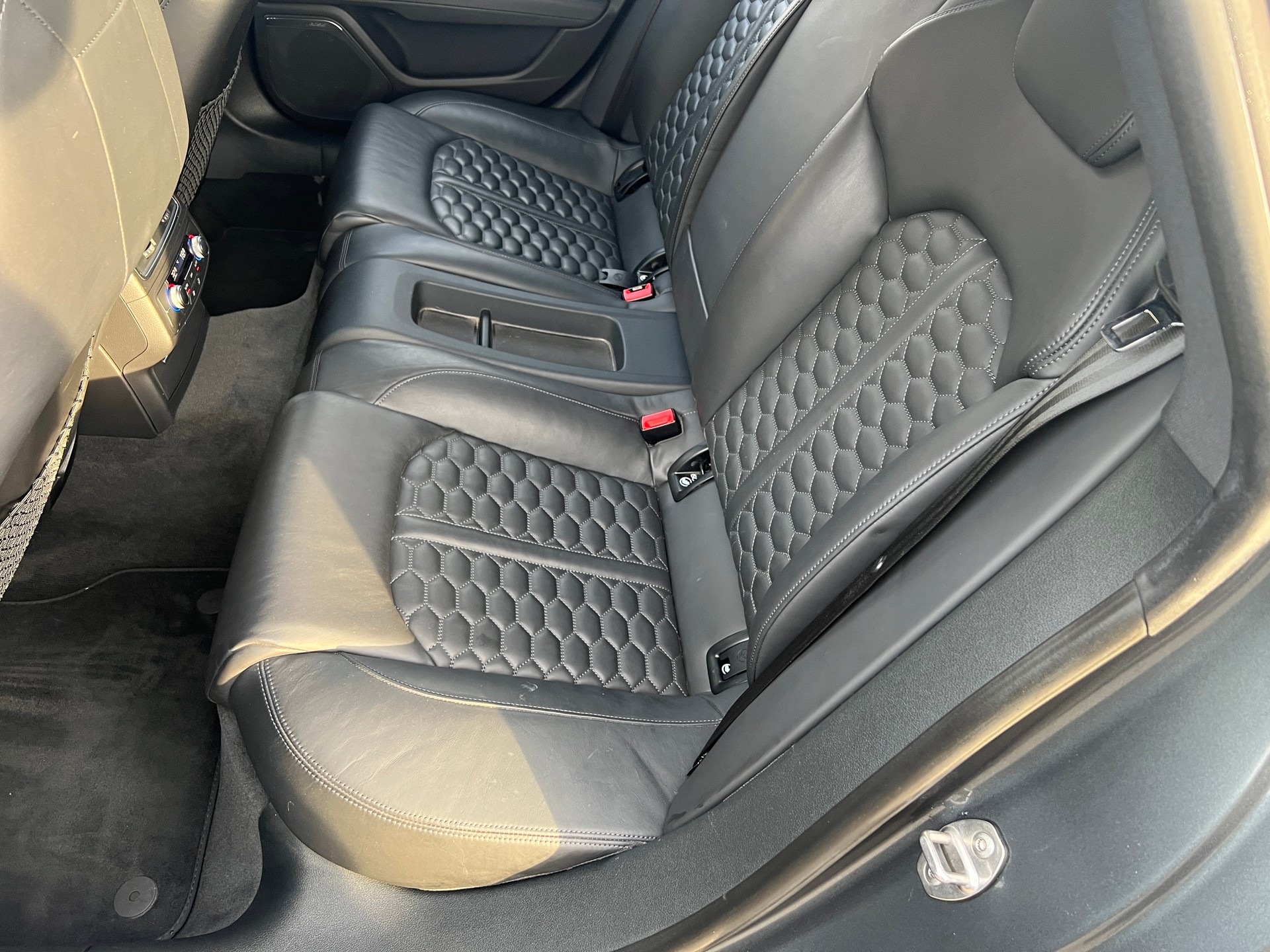 AUDI RS7 Sportback 4.0 TFSI V8 quattro S-tronic-image-6
