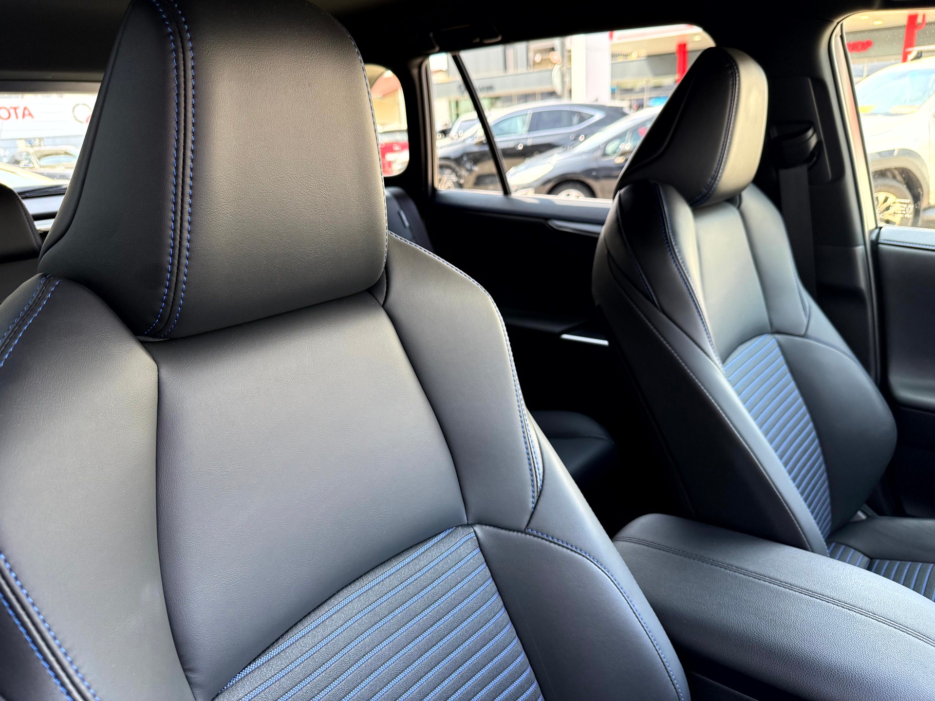 TOYOTA RAV-4 2.5 HSD Style e-CVT 2WD-image-15