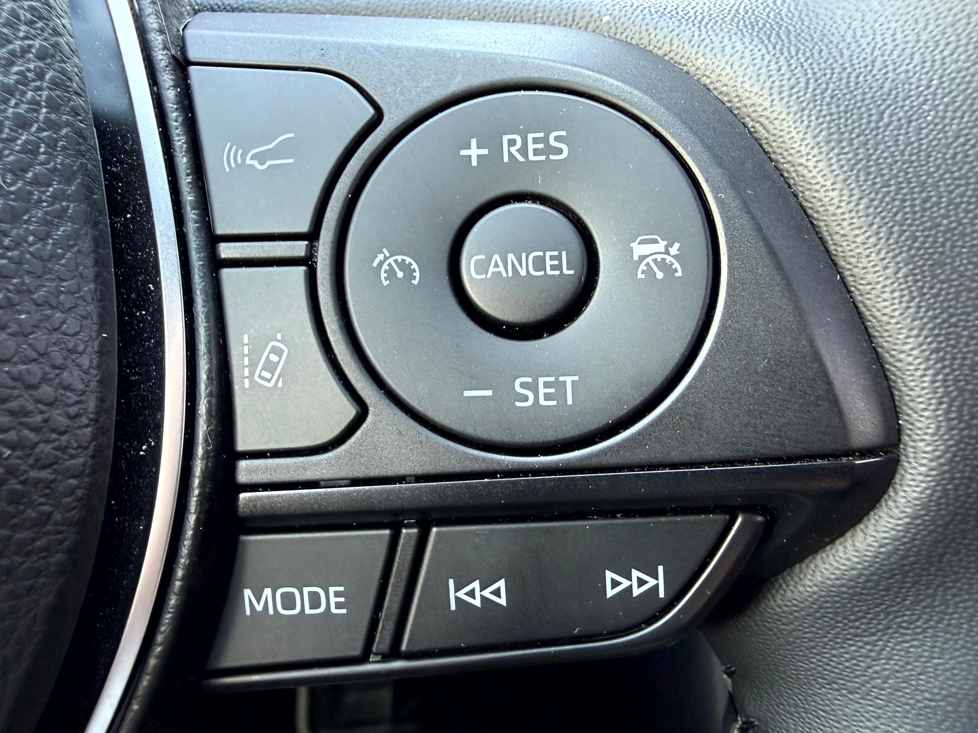 TOYOTA RAV-4 2.5 HSD Style e-CVT 2WD-image-22