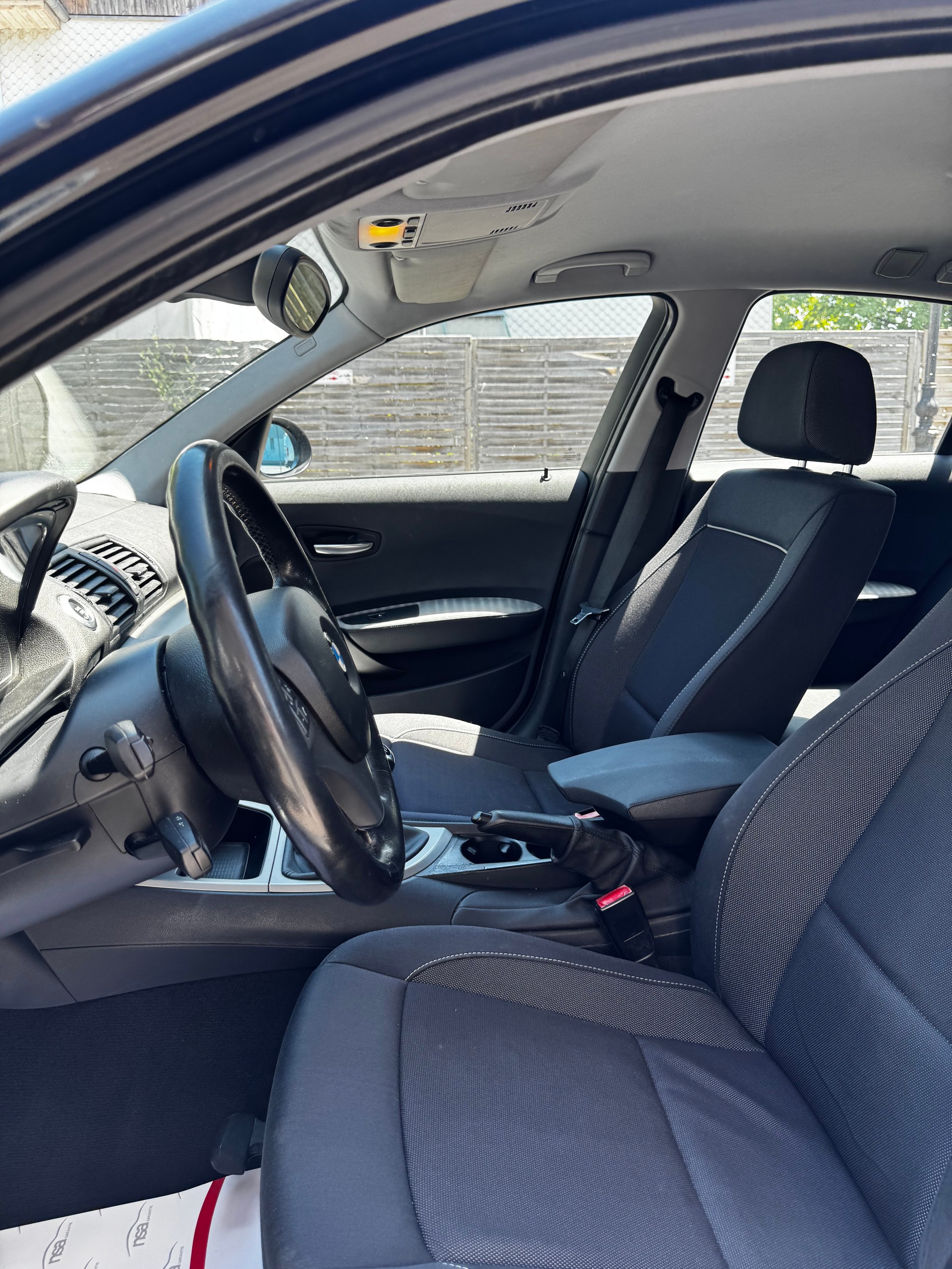 BMW 118i-image-8