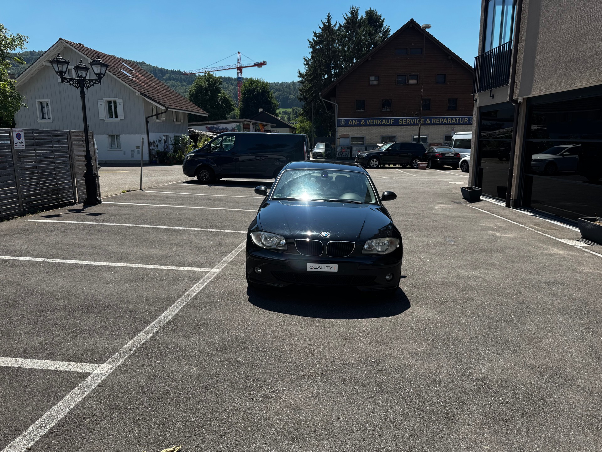 BMW 118i-image-2