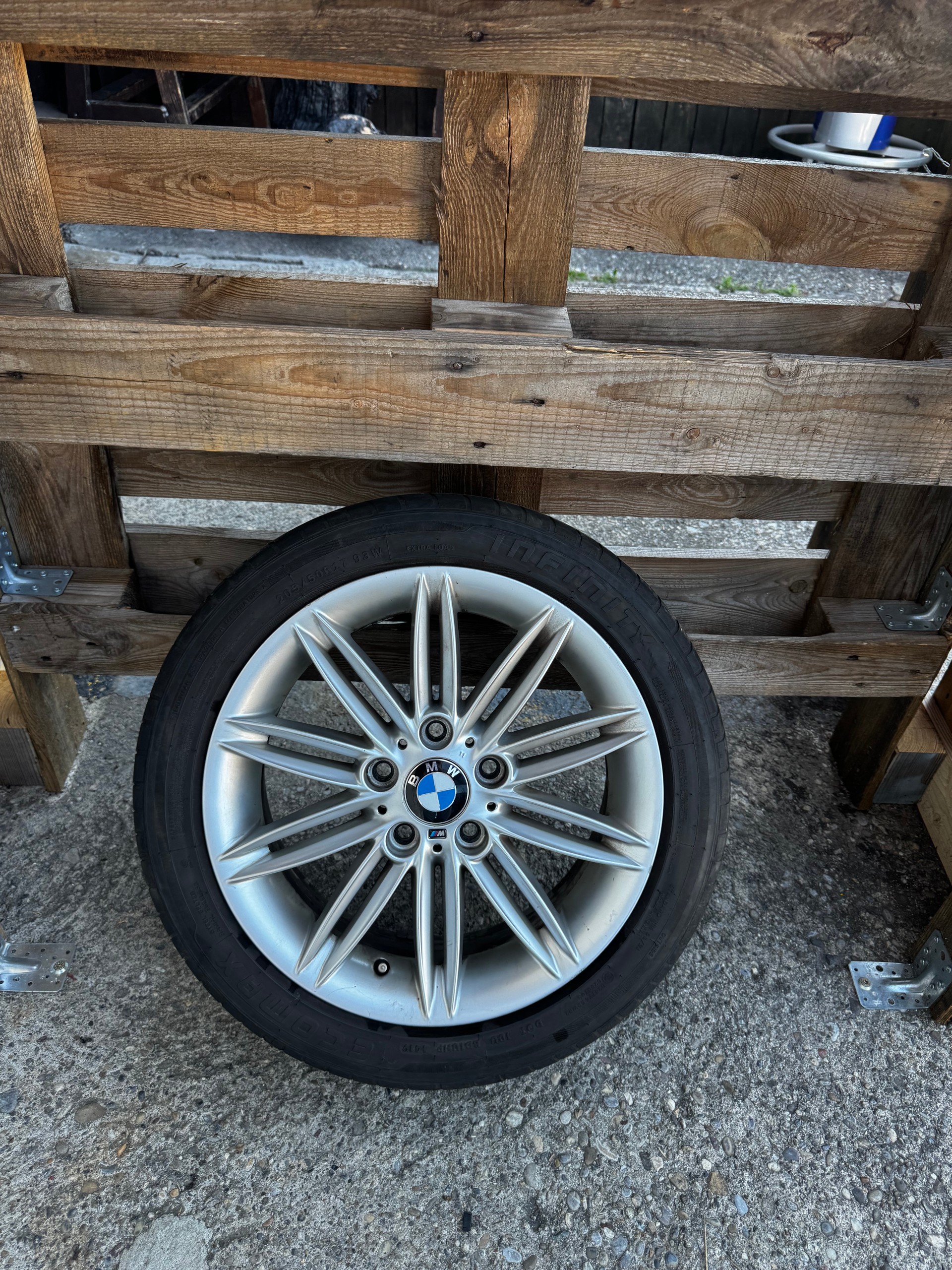 BMW 118i-image-16