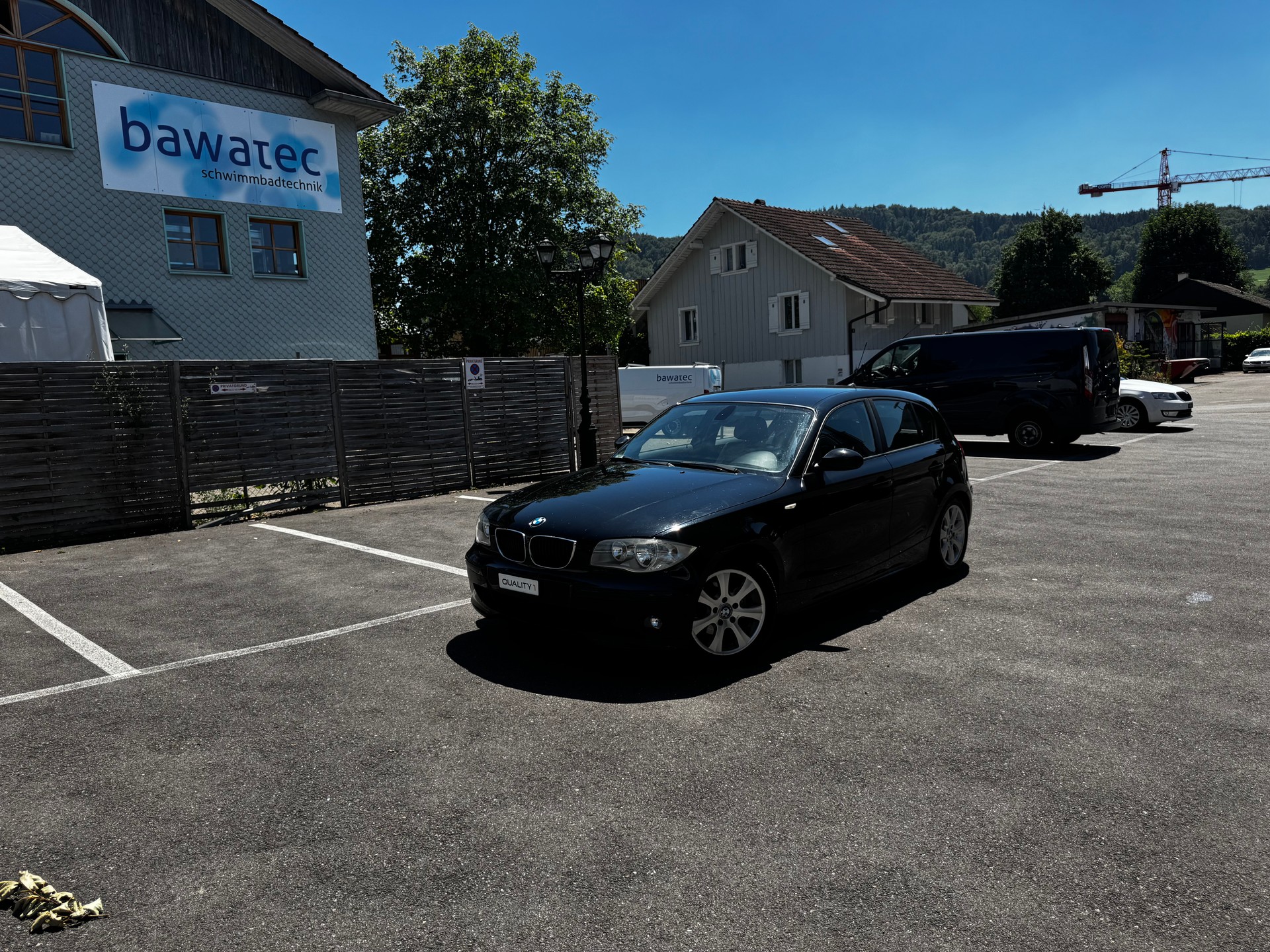 BMW 118i-image-0