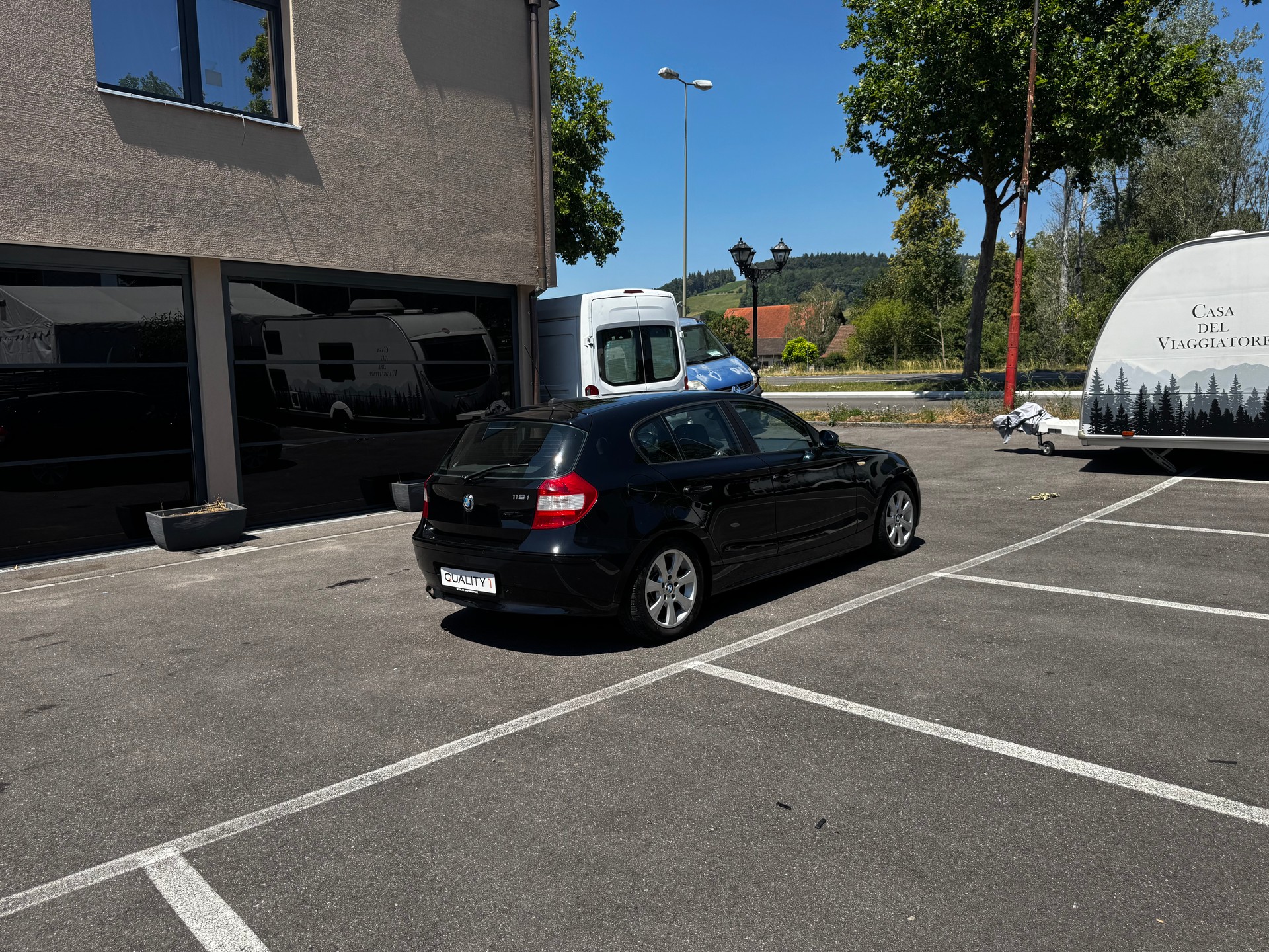 BMW 118i-image-5